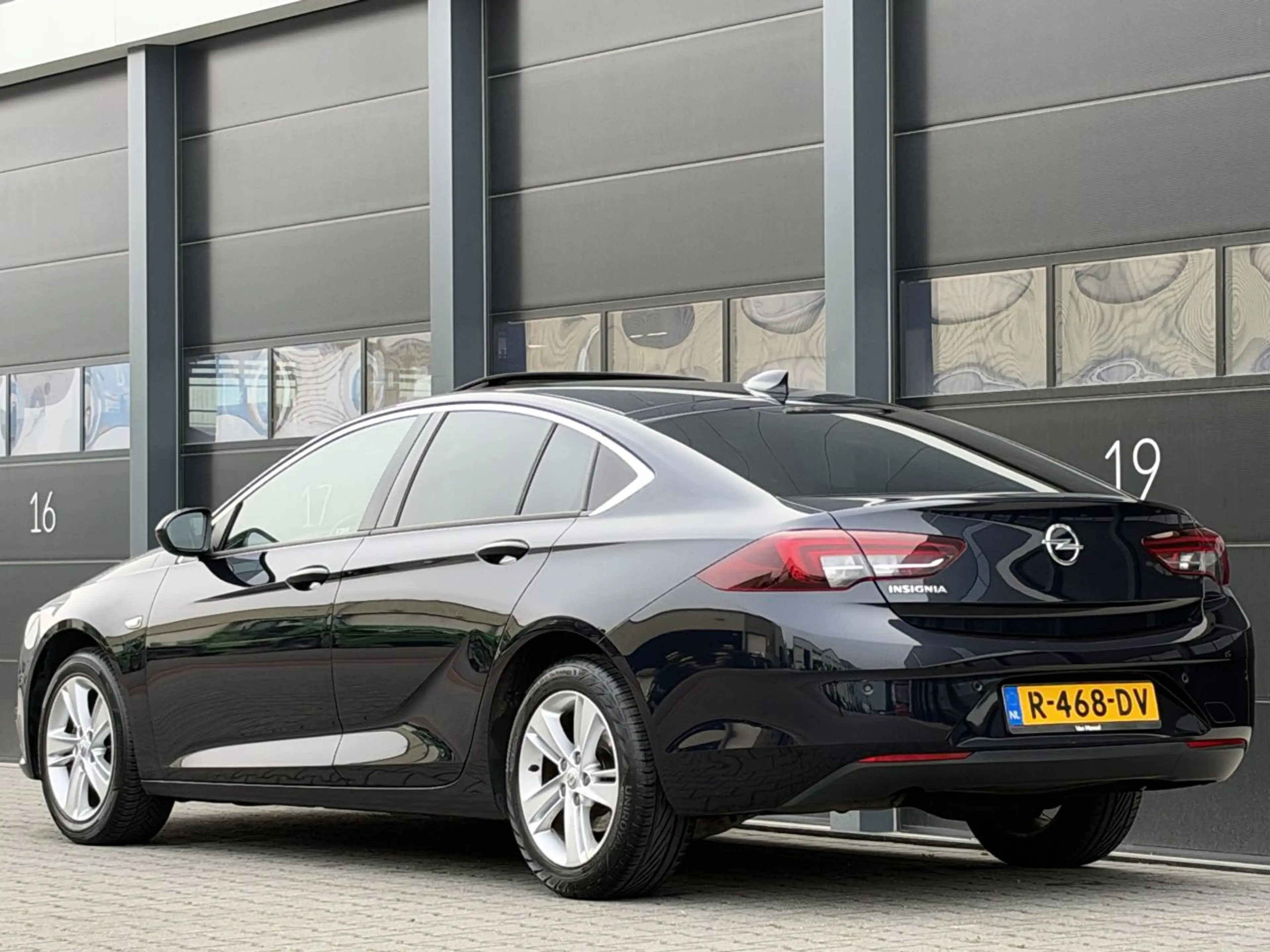 Opel Insignia GRAND SPORT 1.6 CDTI Dak Xenon Navi — photo 5