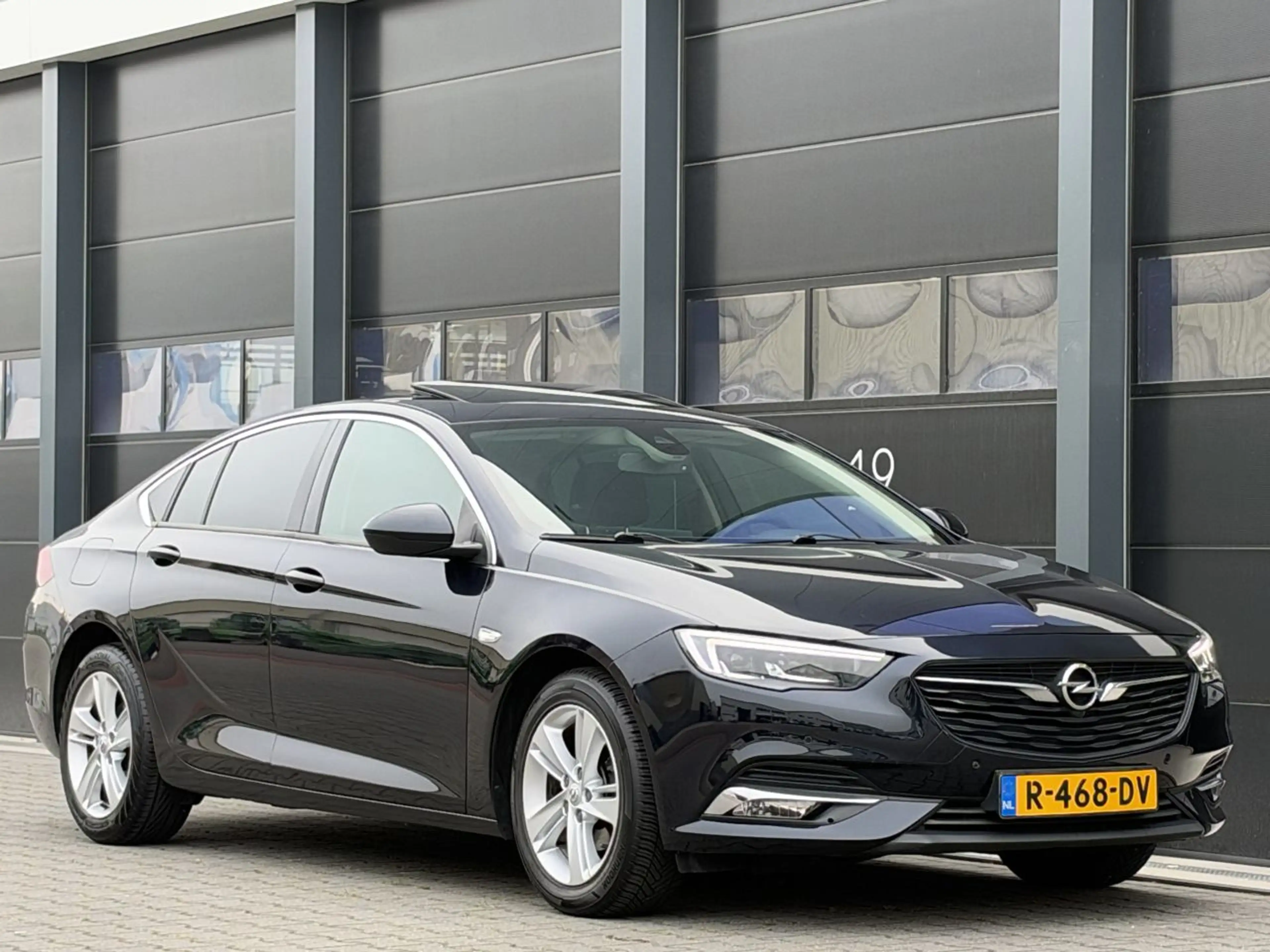Opel Insignia GRAND SPORT 1.6 CDTI Dak Xenon Navi — photo 2