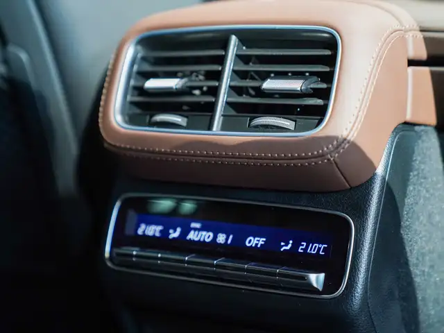 Mercedes-Benz GLE view 17