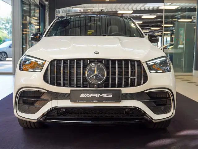 Mercedes-Benz GLE view 2