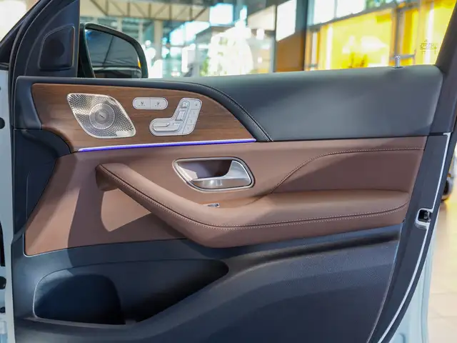 Mercedes-Benz GLE view 14
