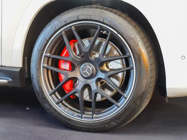 Mercedes-Benz GLE view 3