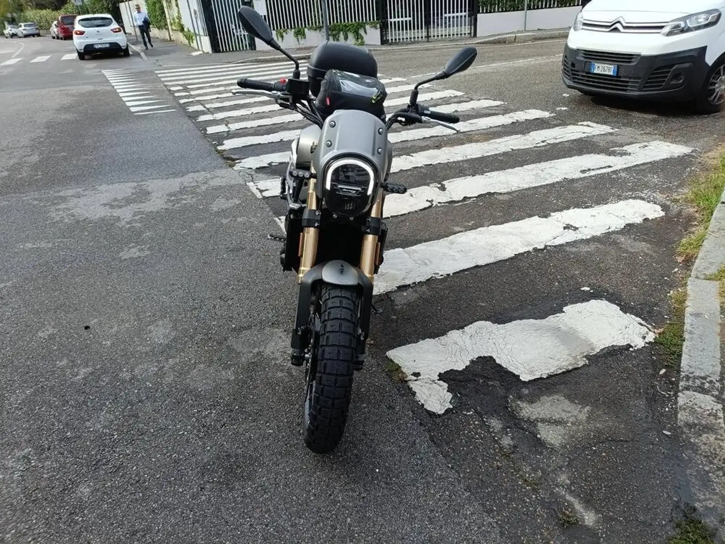 Benelli Leoncino Gris - 1