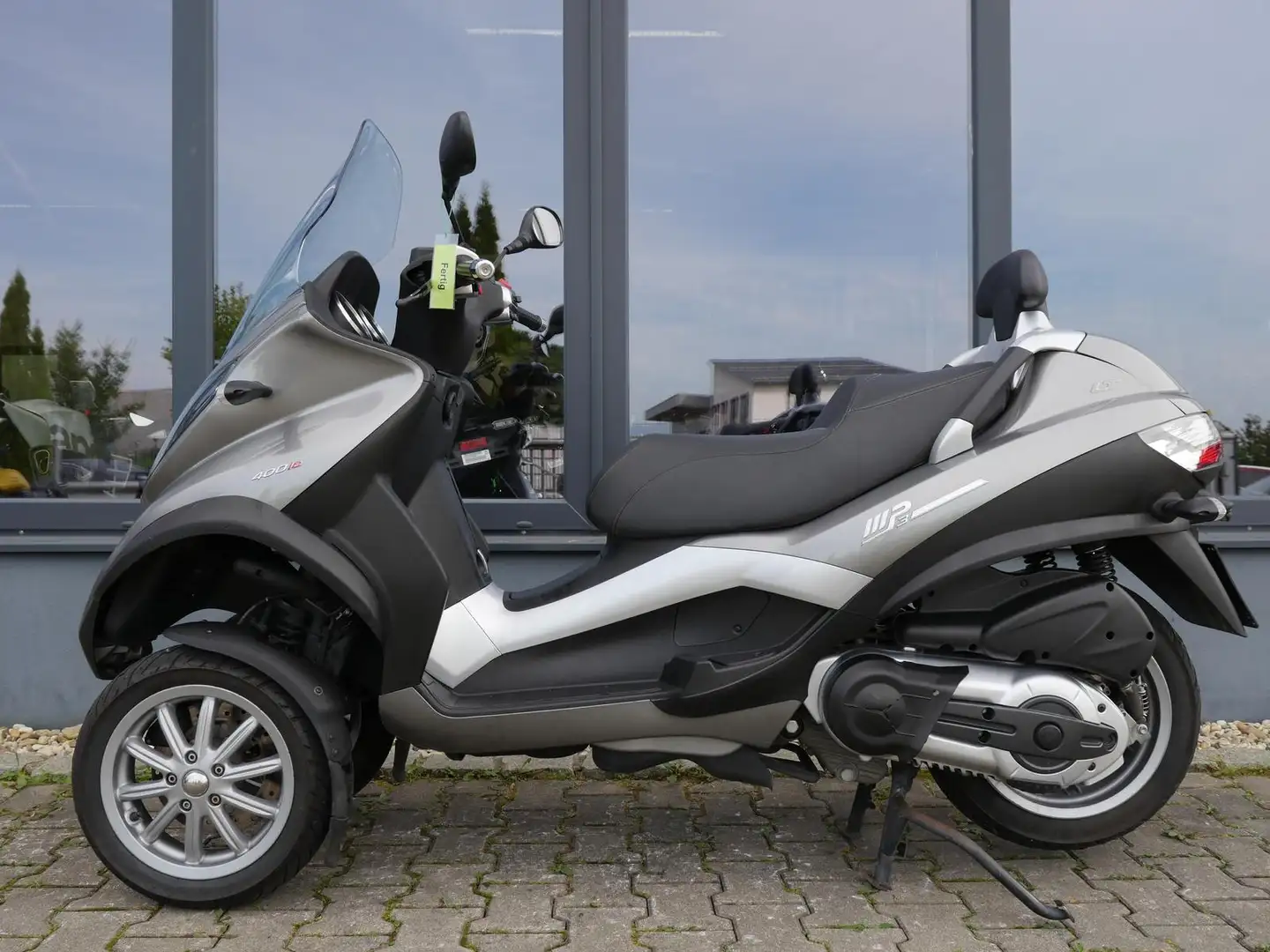 Piaggio MP3 400 LT - dt. Modell 2009 - 1. Hand - 2