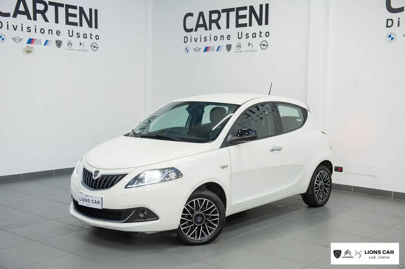 Lancia Ypsilon 3ª serie 1.0 FireFly 5 porte S&S Hybrid 'Platino P Blanco - 1