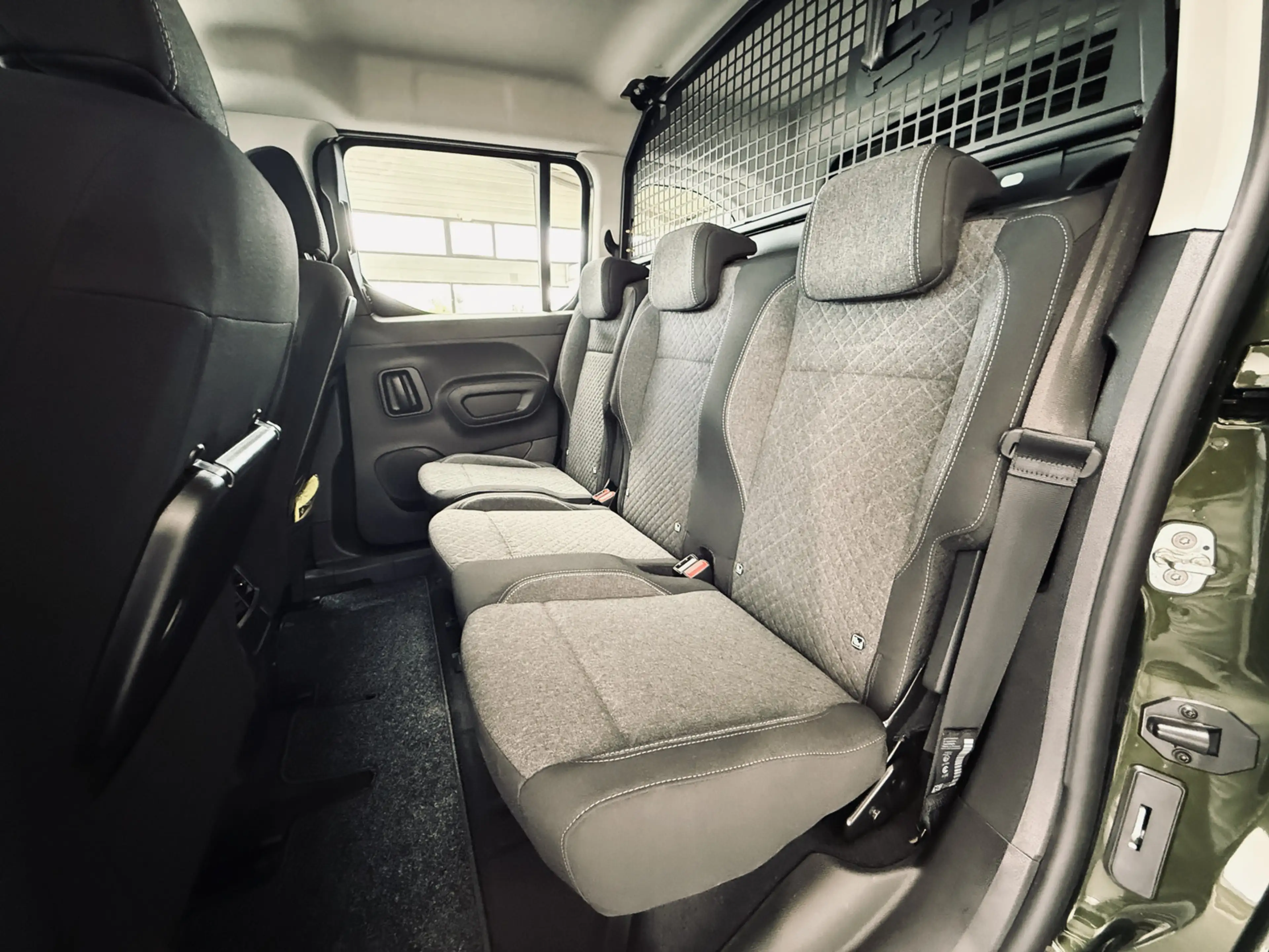 Opel Combo Life E Edition N1 Automatik |AHK|SHZ|LED|Kamera| — photo 15