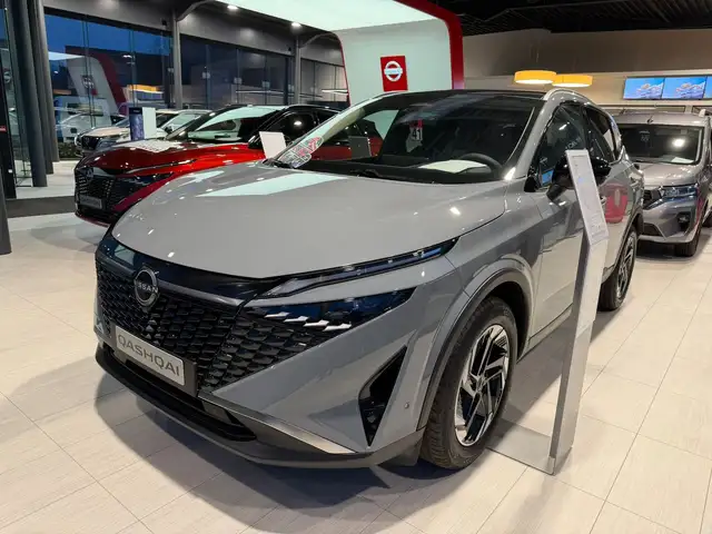 Nissan Qashqai ePOWER 2WD N-connecta + Glass Roof + Cold Pack