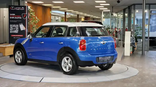 MINI Countryman view 7