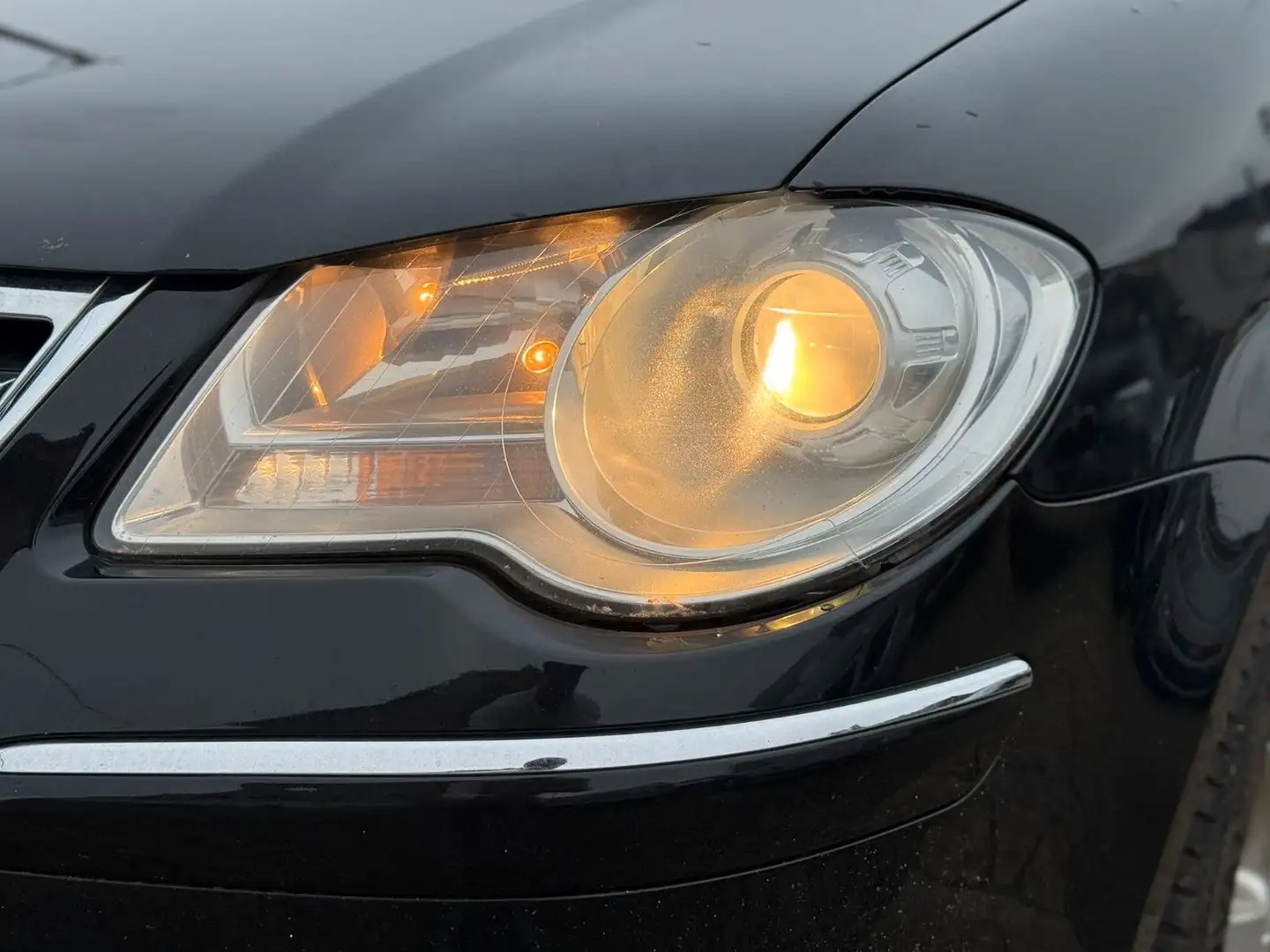 Volkswagen Touran Highline*GARANTIE*TÜV*CHECKHEFT*NAVI Schwarz - 2