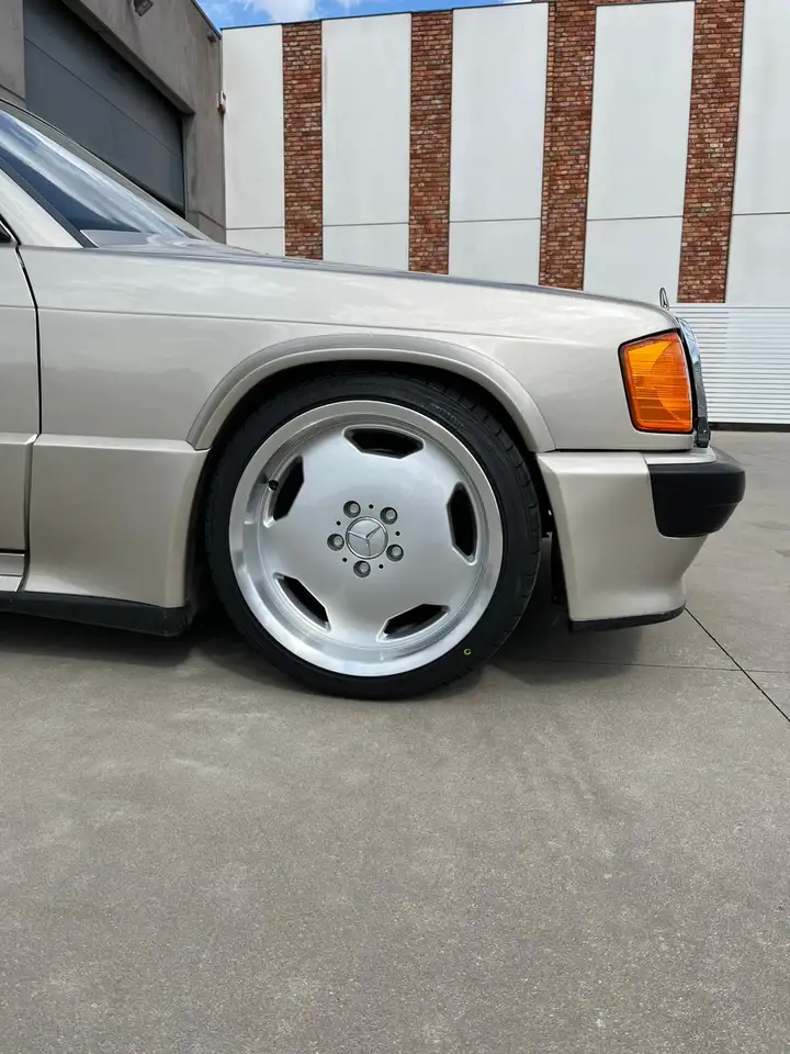 Mercedes-Benz 190 2.3 16v Cosworth, foto 3