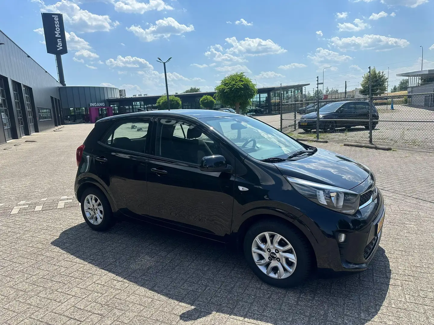 Kia Picanto 1.0 CVVT ComfortPlusLine Navigator | Airconditioni Zwart - 2