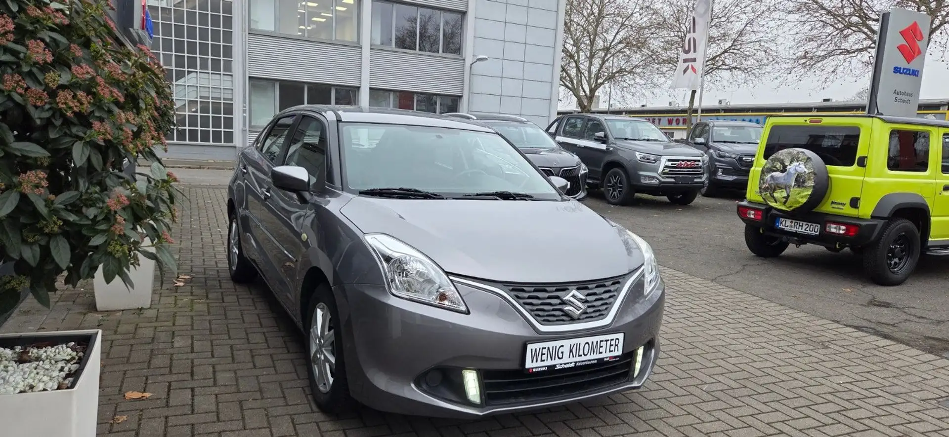 Suzuki Baleno 1.2 DUALJET Club Gris - 2