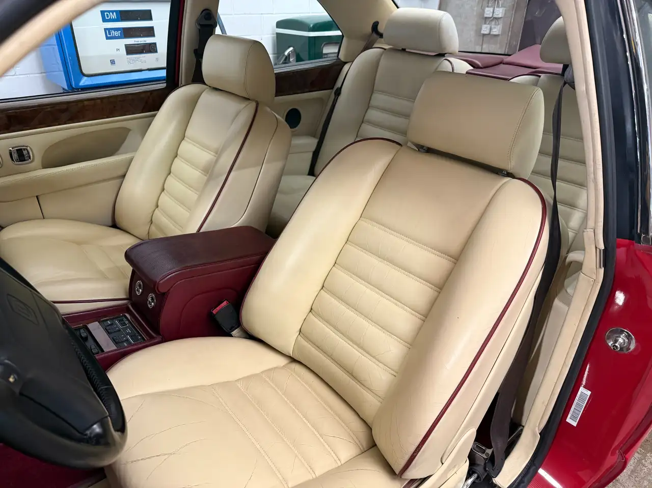 Bentley Turbo R Mulliner Park Ward, foto 8