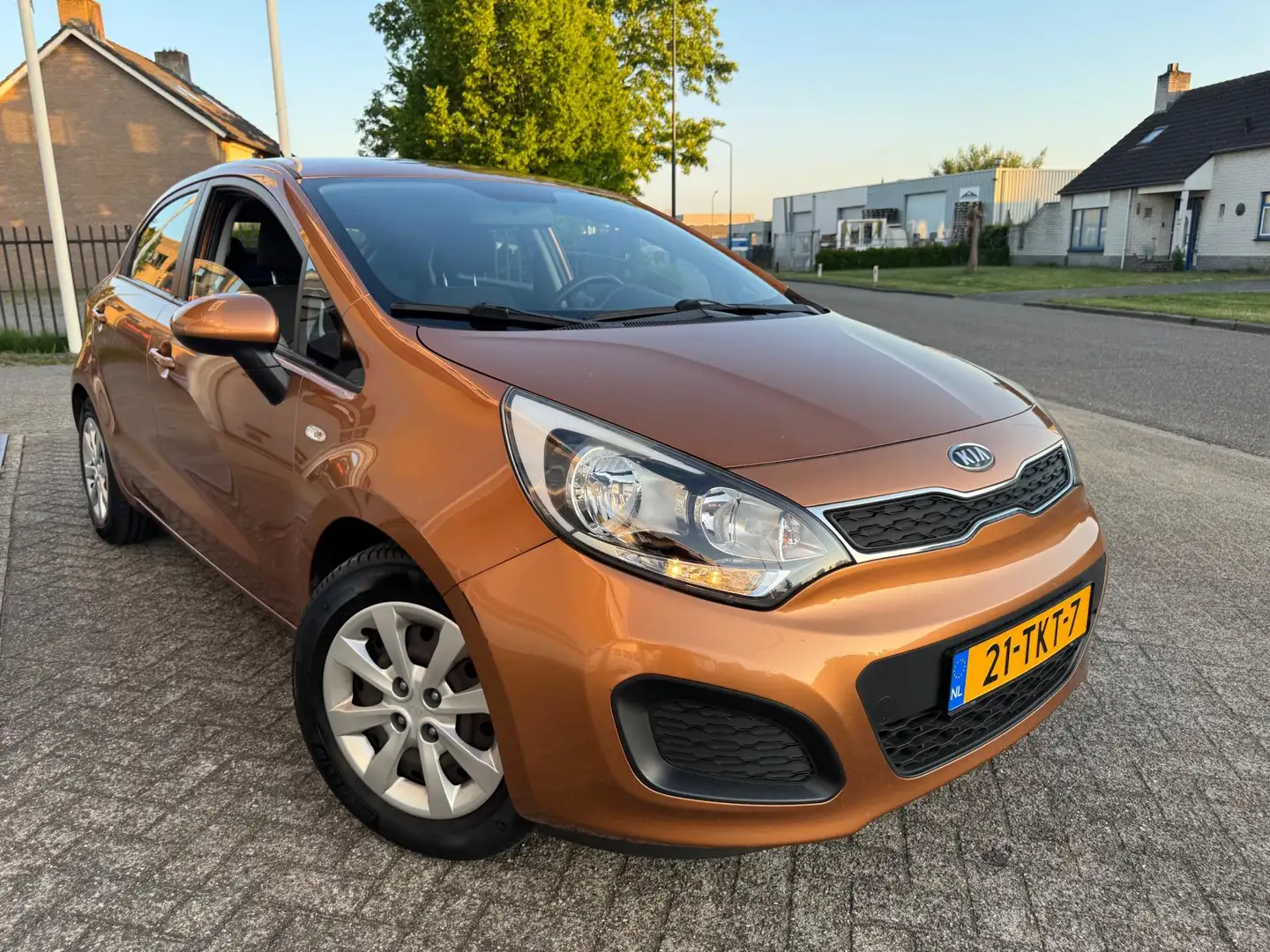 Kia Rio 1.2 CVVT Comfort Pack AIRCO, 2e Eigenaar, NL Auto Žlutá - 2