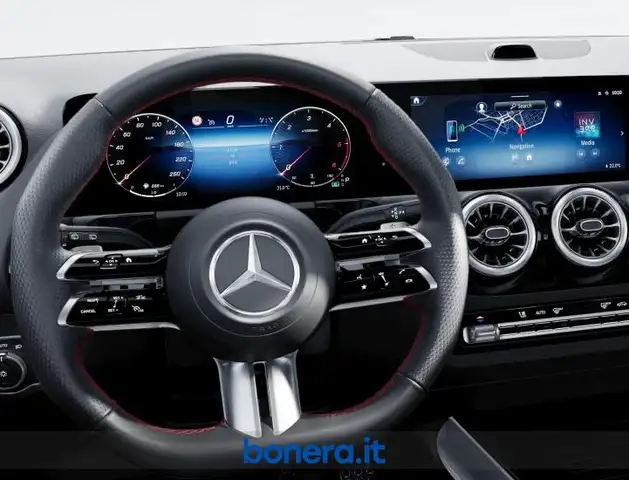 Mercedes-Benz Gla view 5