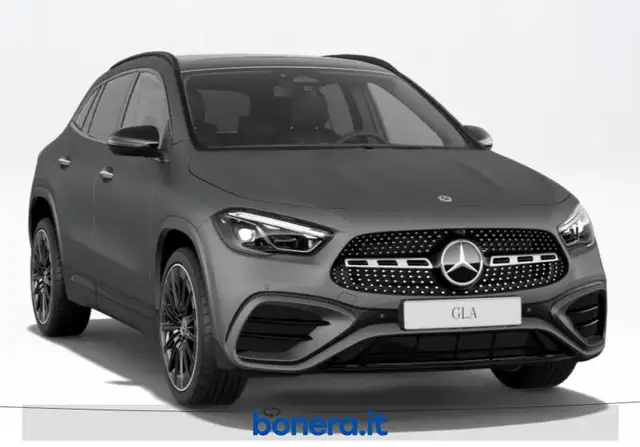 Mercedes-Benz Gla view 2