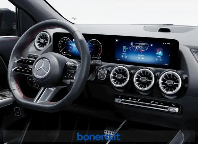 Mercedes-Benz Gla view 6
