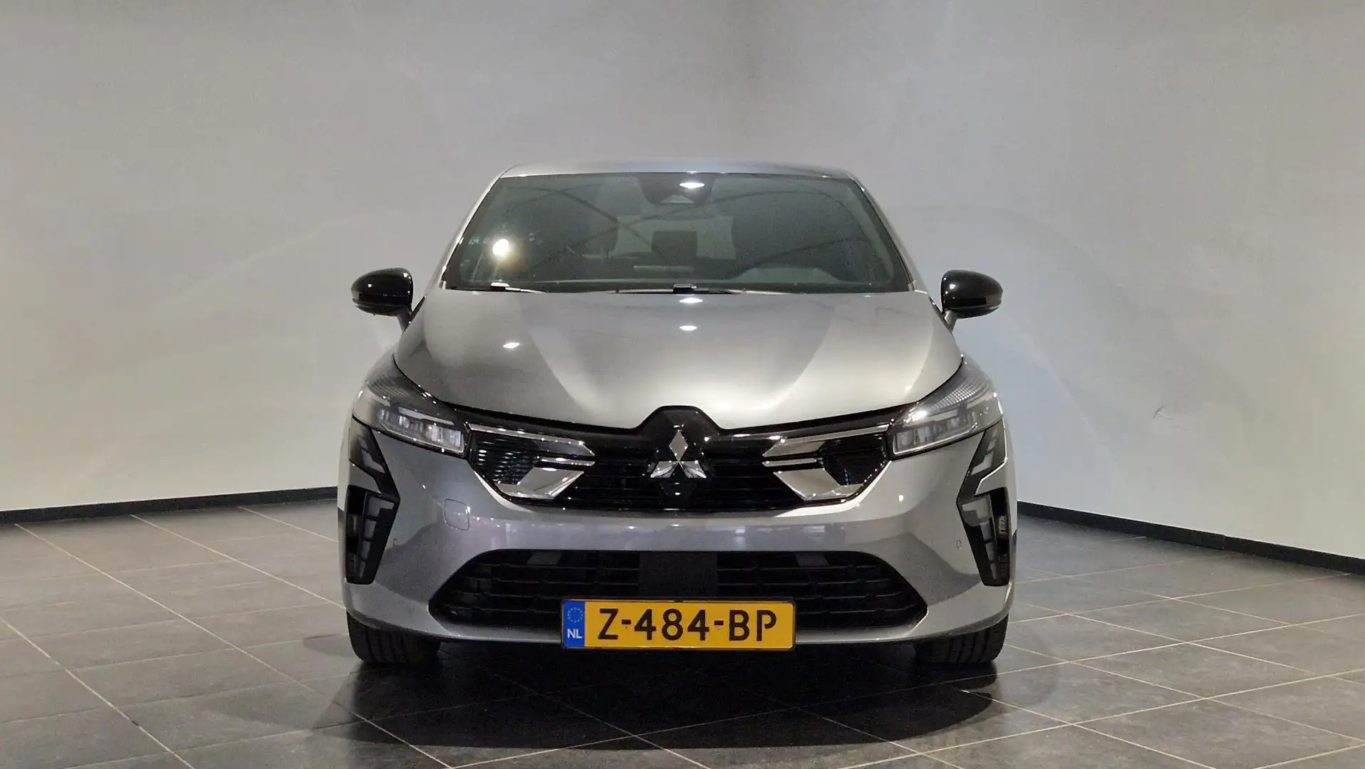 Mitsubishi Colt 1.6 Hybrid 145PK Automaat First Edition | Navigati Gris - 2