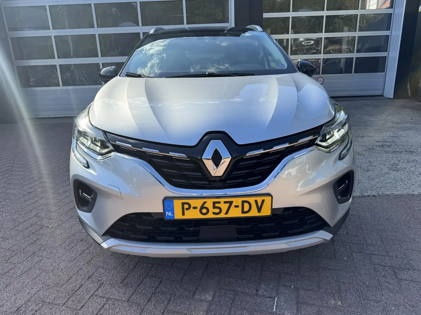 Renault Captur 1.3 TCe 130 Intens+360 Camera!! Gris - 2