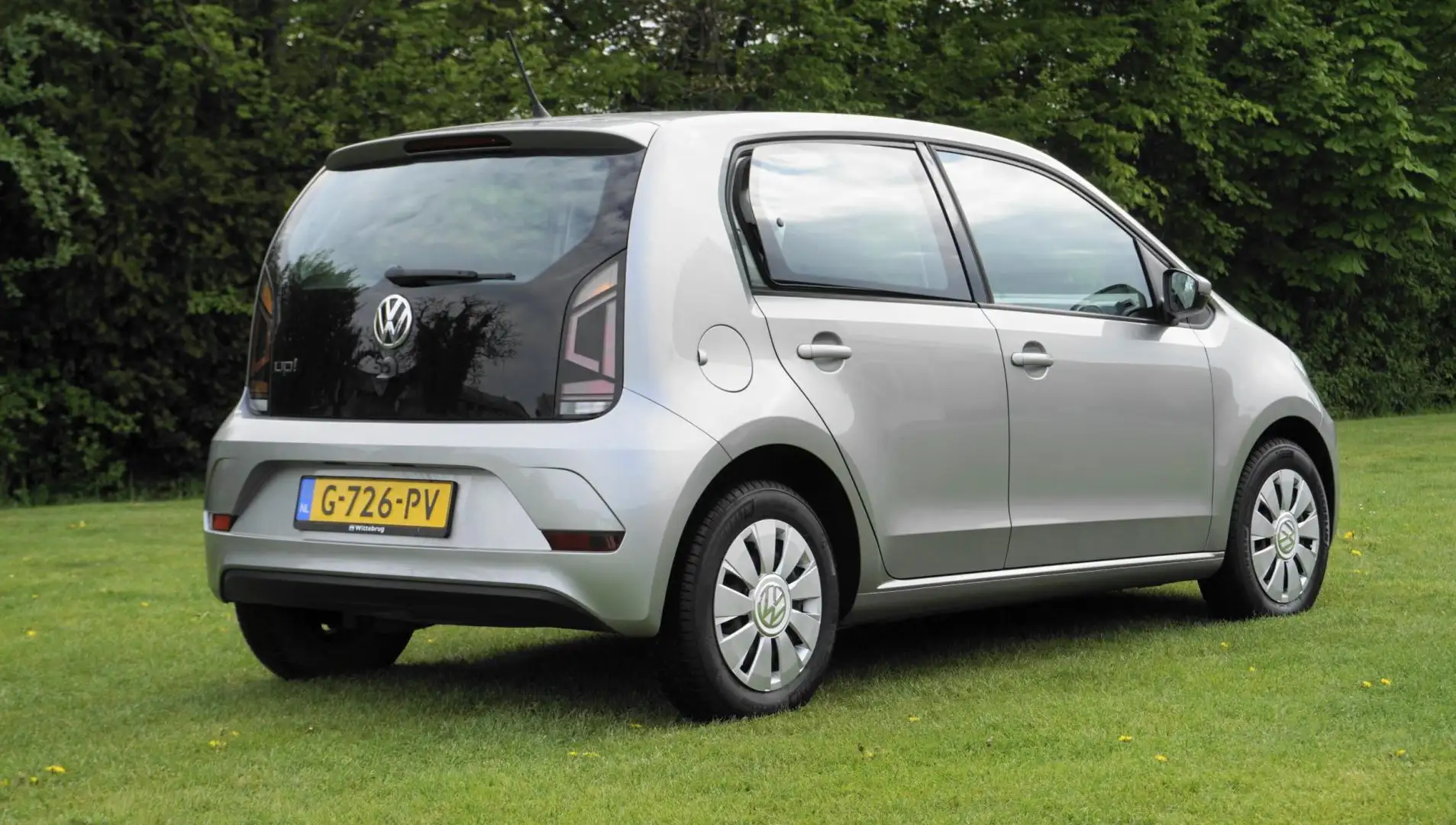 Volkswagen up! 1.0 BMT move up! 5 drs Airco blue tooth Grijs - 2