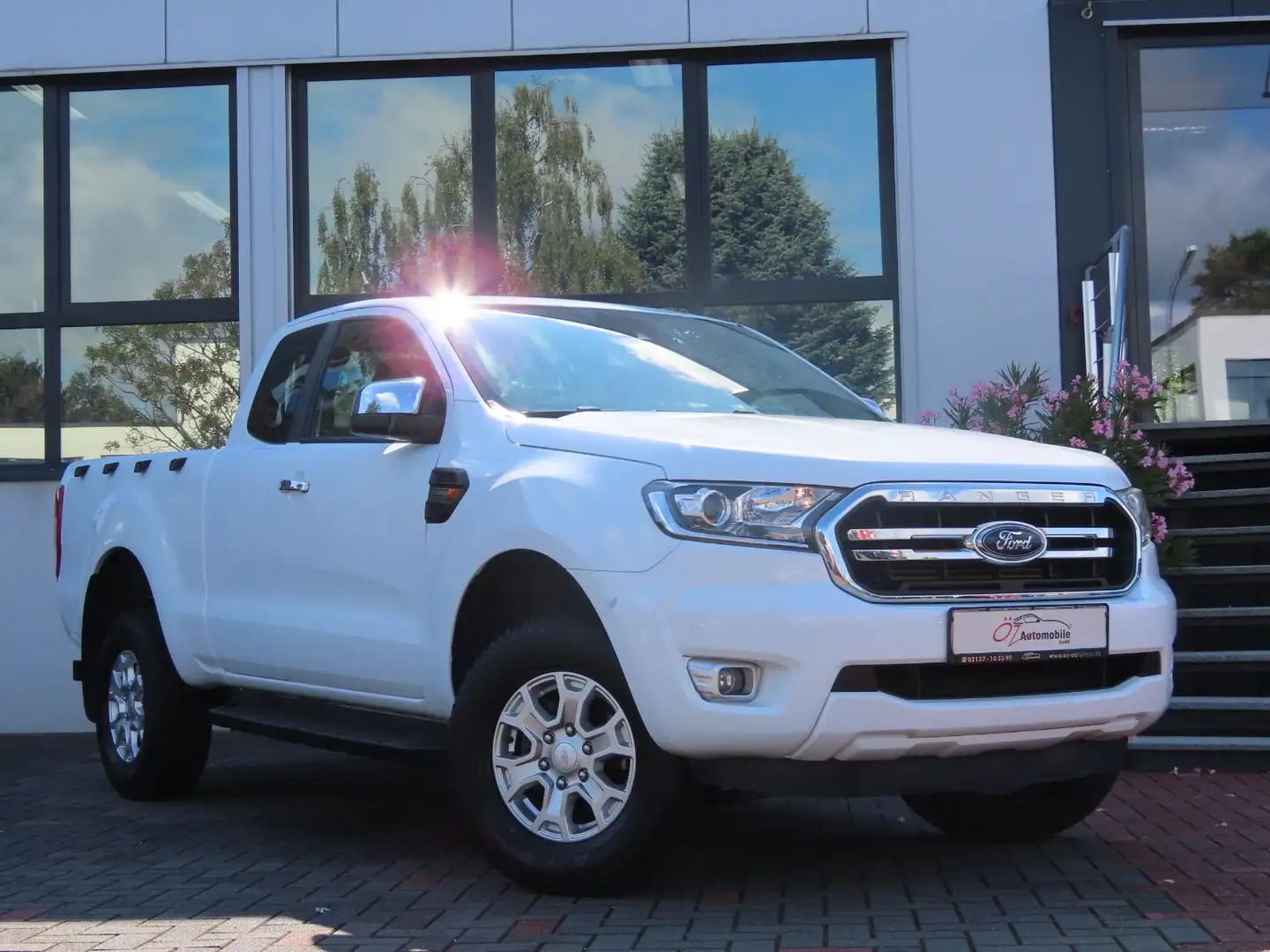 Ford Ranger 2.0 XLT Extrakabine 4x4 Automatik Blanc - 1