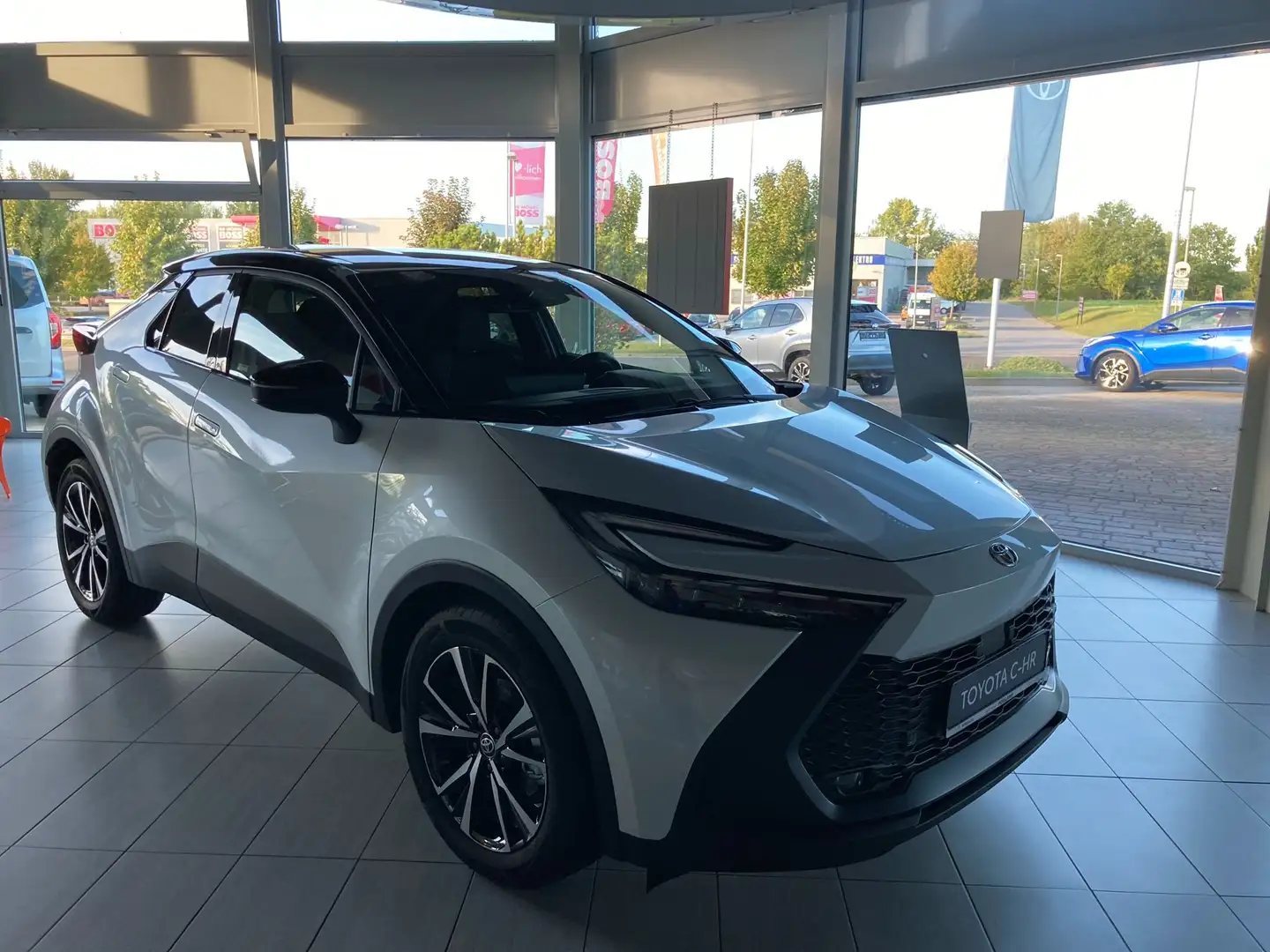 Toyota C-HR C-HR 1.8 Hybrid Teamplayer Weiß - 2