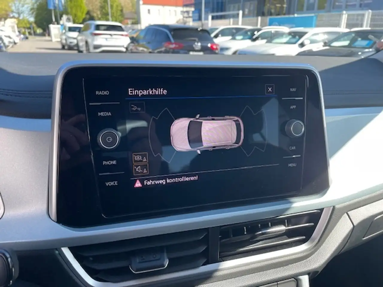 Volkswagen T-Roc 2.0 TDI DSG Goal Navi AHK LED PLUS Kamera ACC Appl 18