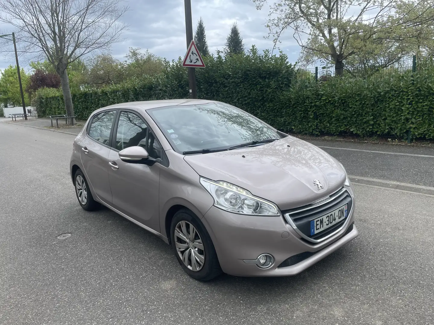 Peugeot 208 1.2 VTi 82ch BVM5 Allure - 1