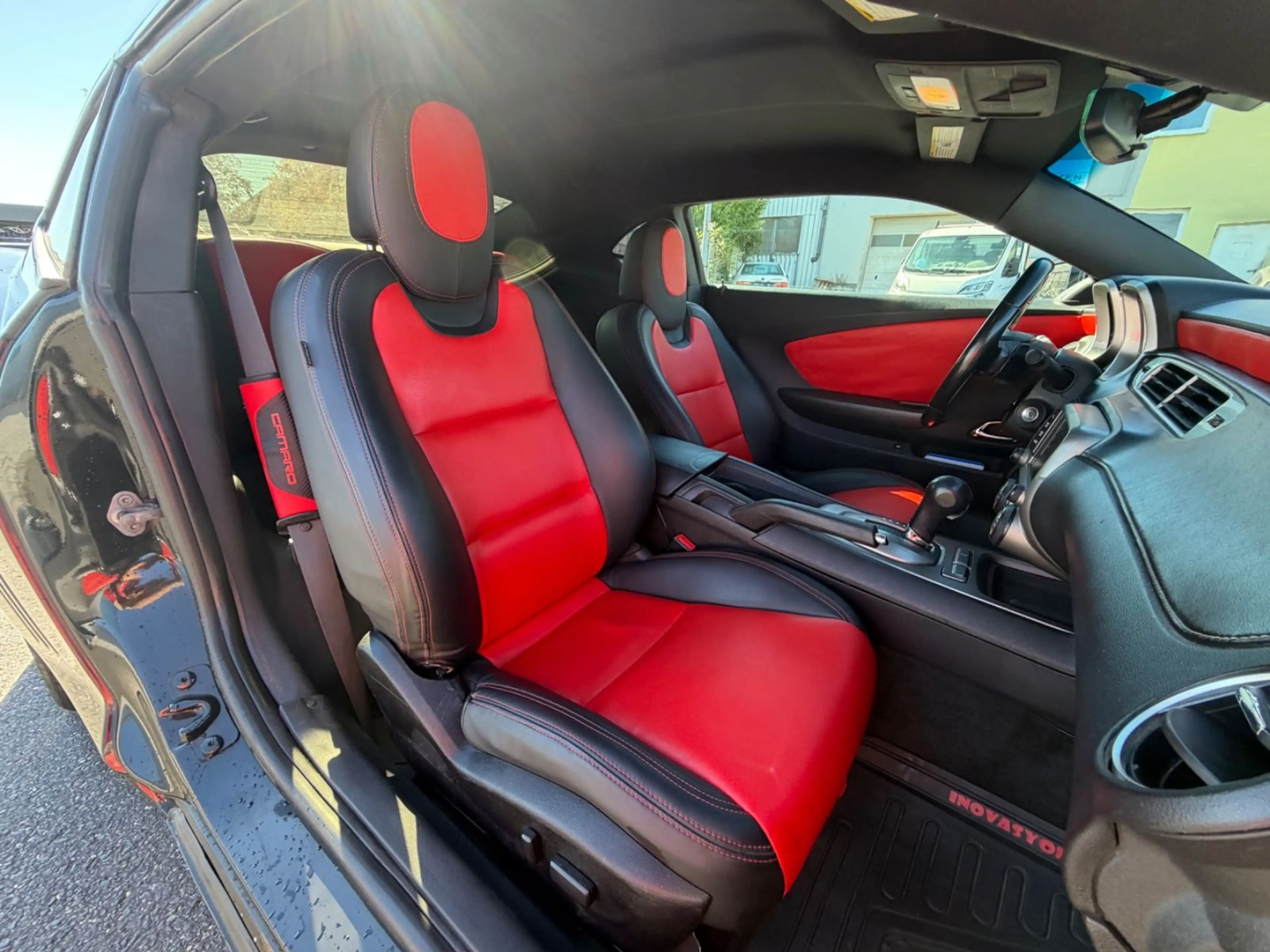 Chevrolet Camaro Coupé V6 — photo 14