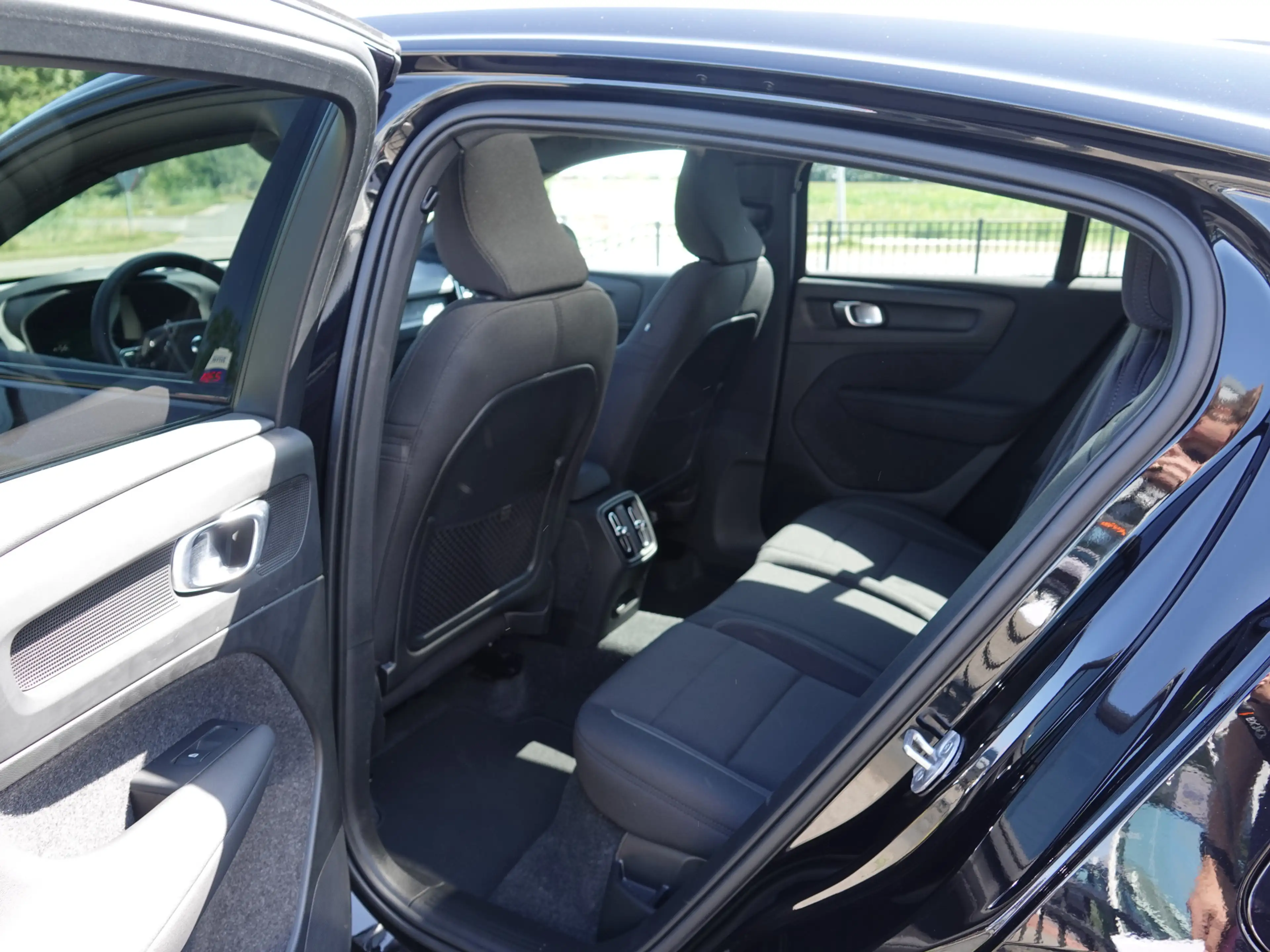 Volvo EC40 Twin Motor Ultra Black Edition 82 kWh SOH 96,9% | — photo 9