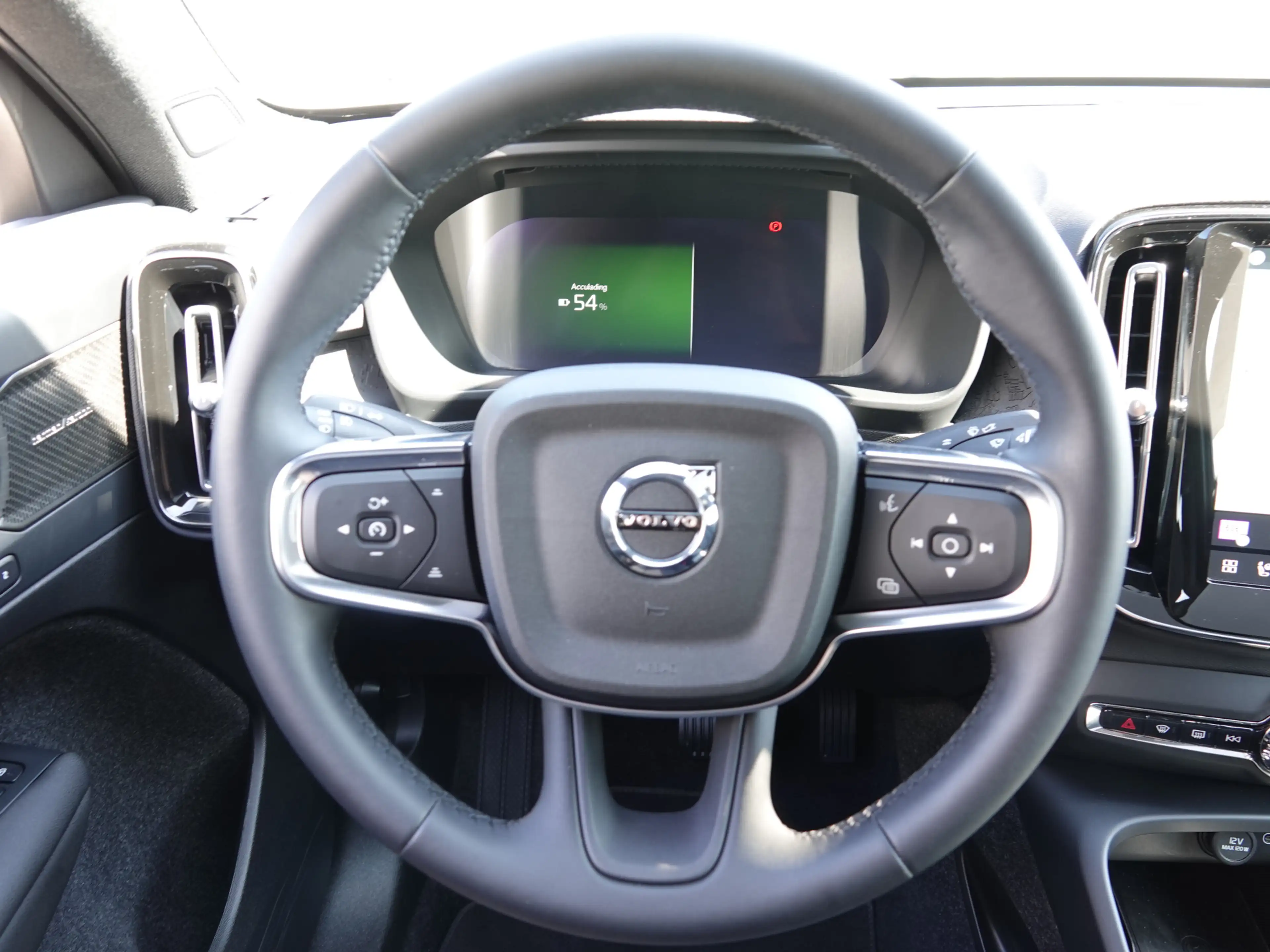 Volvo EC40 Twin Motor Ultra Black Edition 82 kWh SOH 96,9% | — photo 34