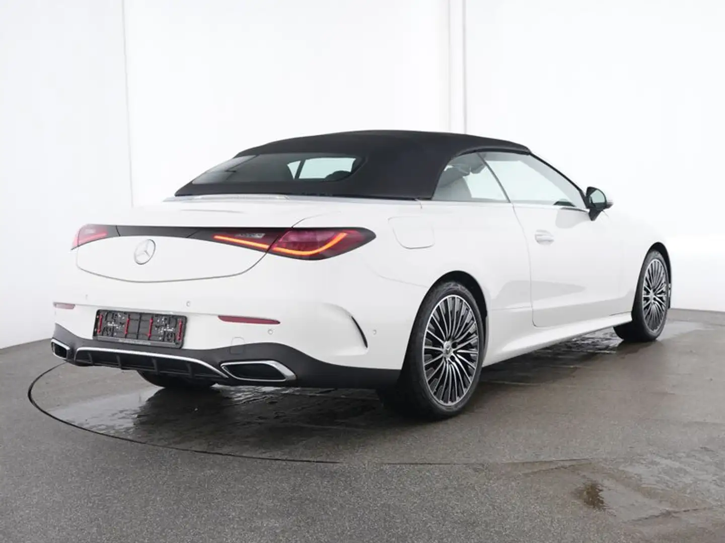Mercedes-Benz CLE 200 Cabriolet AMG/KAMERA/LED/MEMORY/KEYLESS Weiß - 2