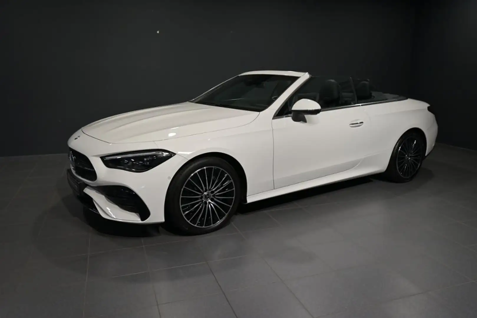 Mercedes-Benz CLE 200 Cabriolet AMG/KAMERA/LED/MEMORY/KEYLESS Biały - 1