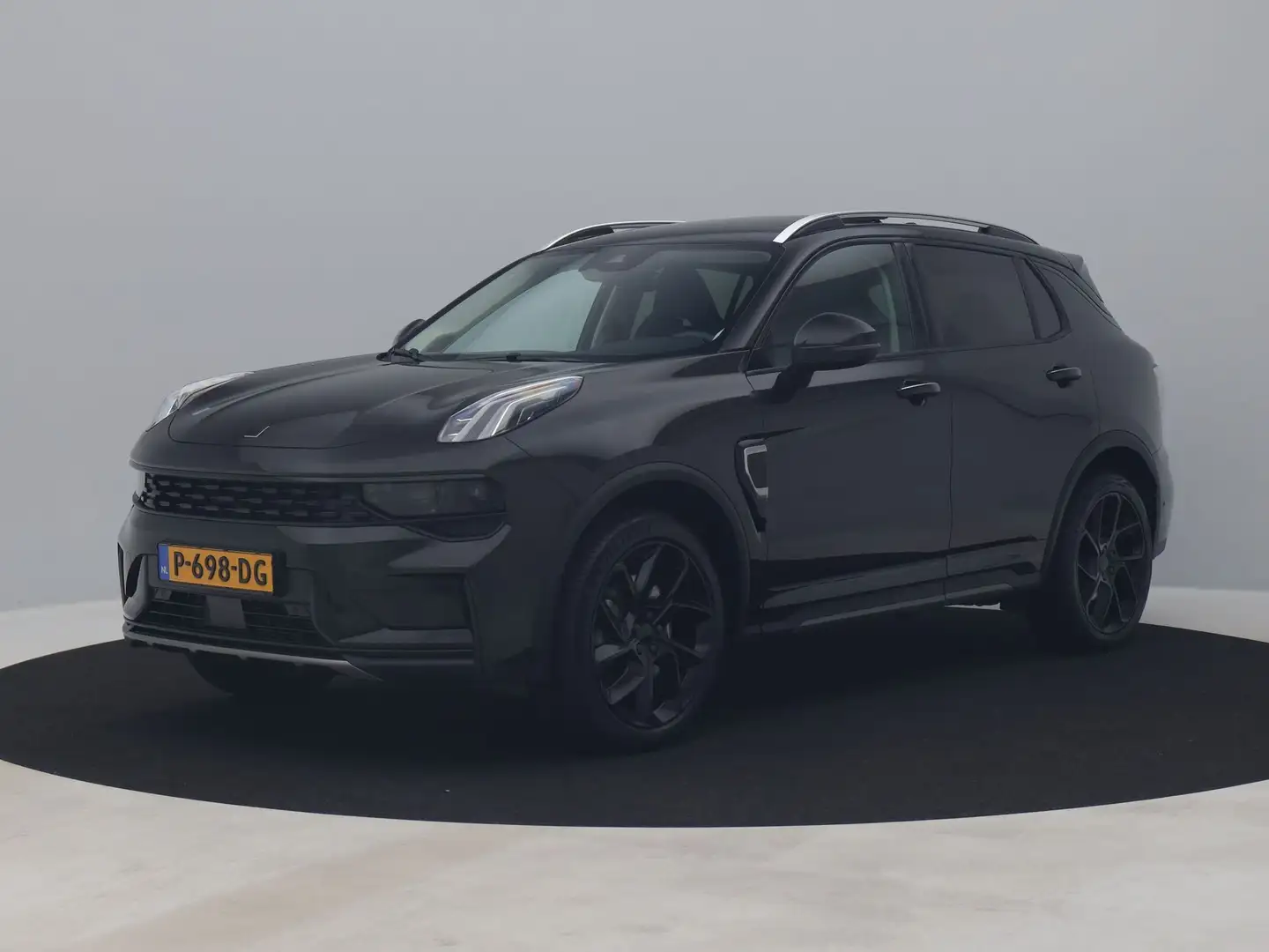 Lynk & Co 01 1.5 Plug-in Hybrid | BLACK | NLD AUTO Zwart - 1