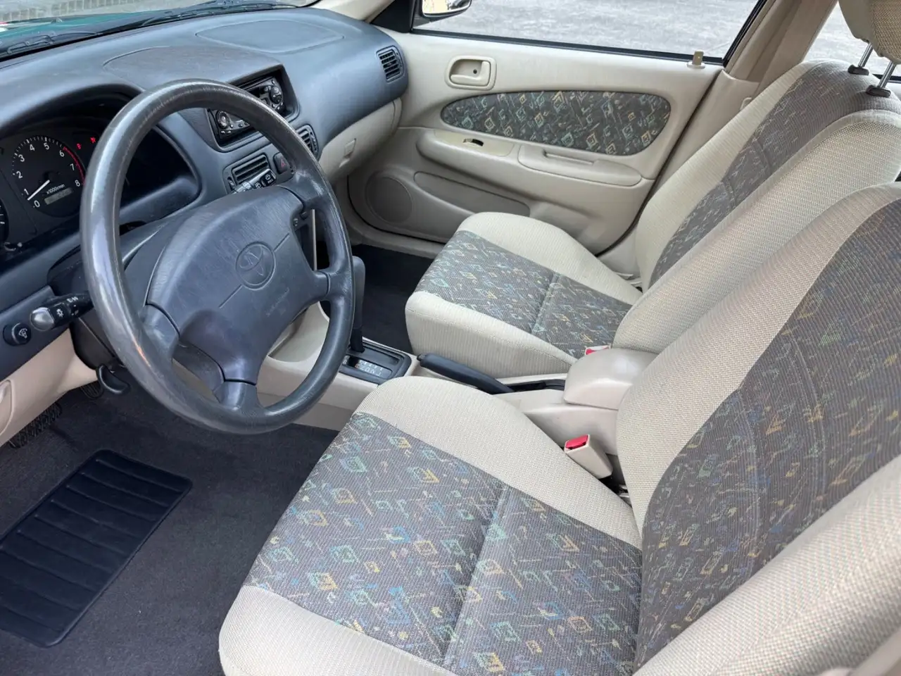 Toyota Corolla 1.4 linea terra Automatik/1.HAND/TÜV NEU, foto 9