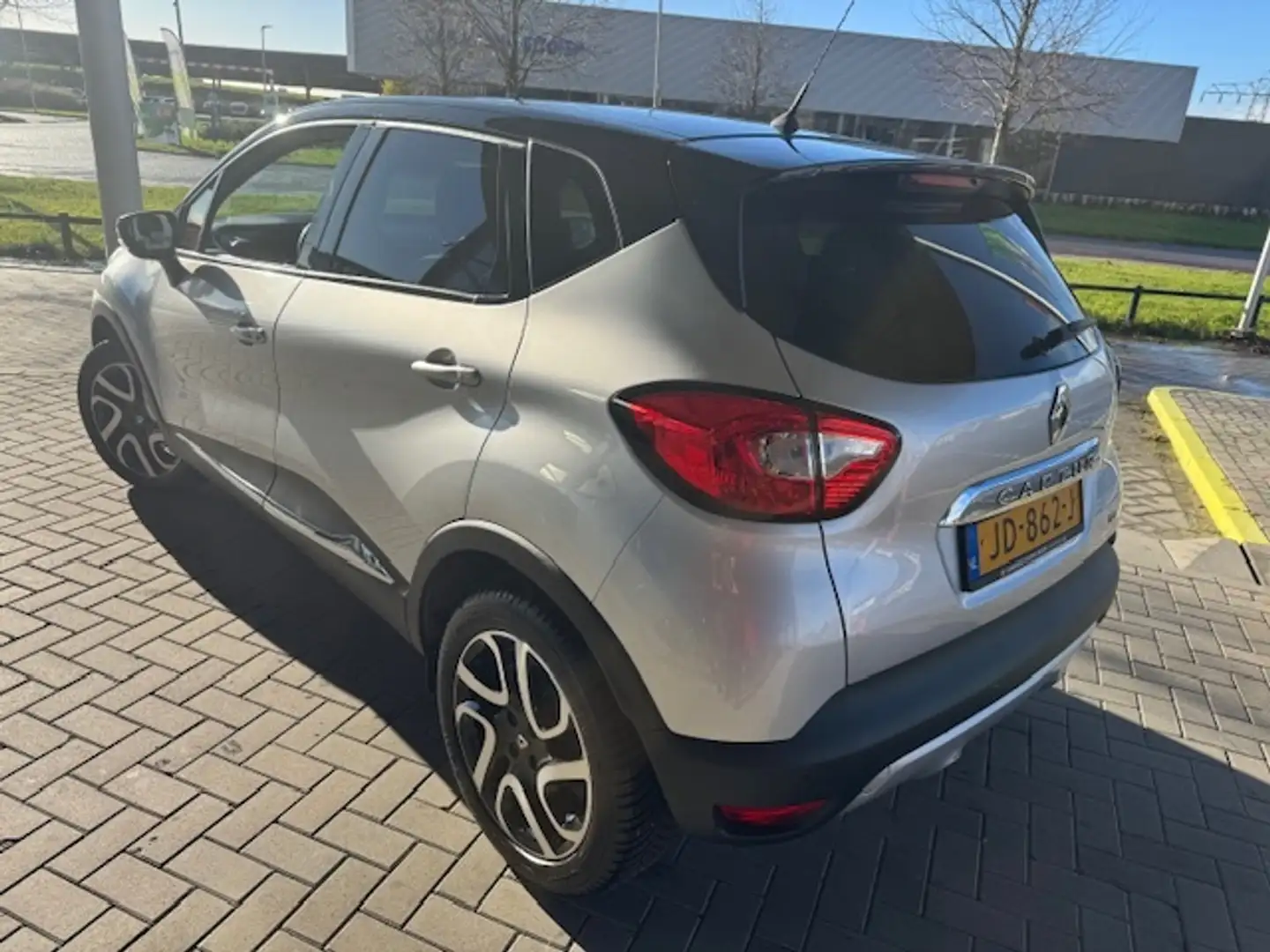 Renault Captur 1.2 TCe 118 PK XMOD AUTOMAAT 89.000 KM Zéér komple Grijs - 2