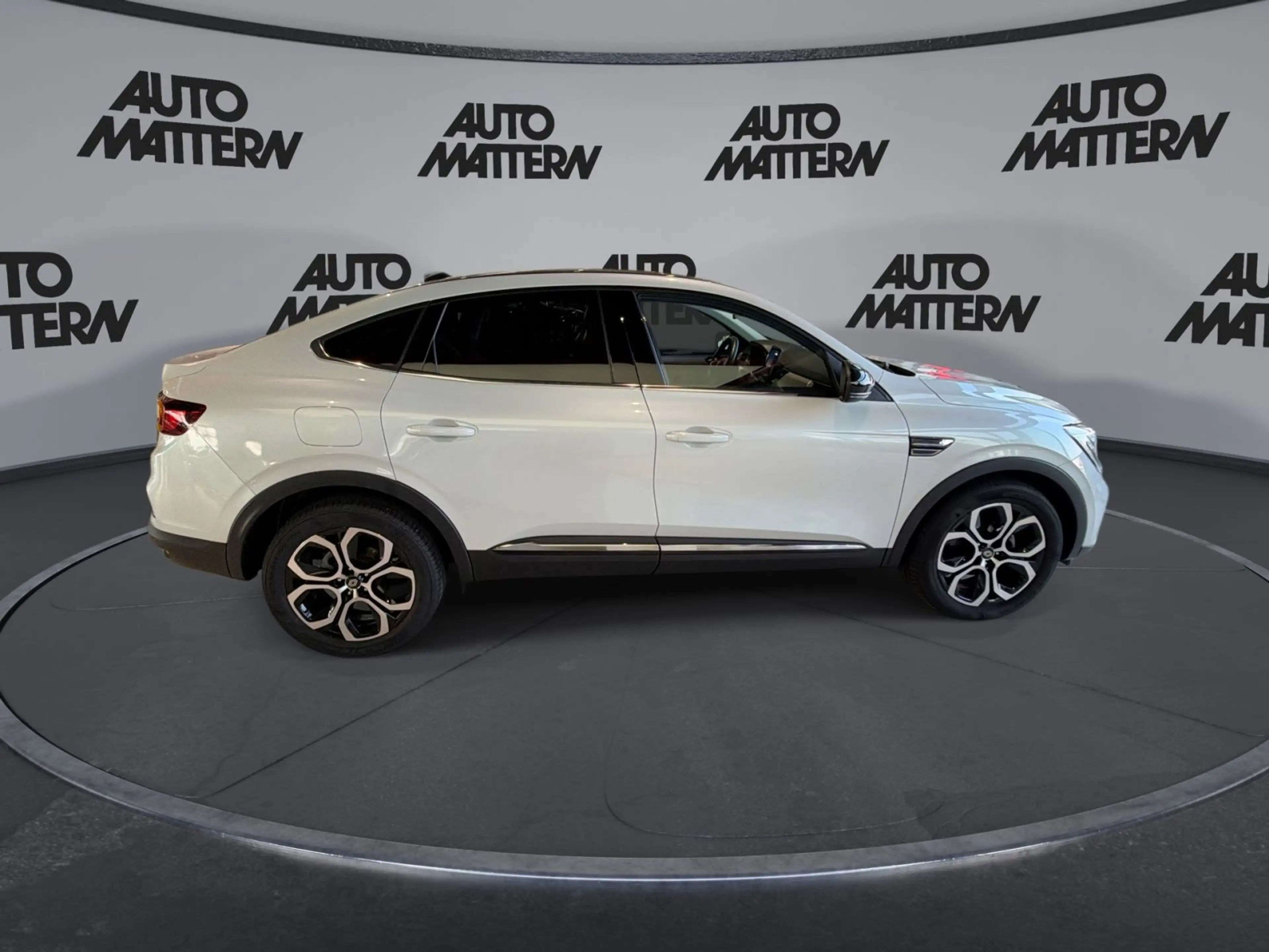 Renault Arkana 1.3 TCe 140 Mild-Hybrid Techno — photo 9