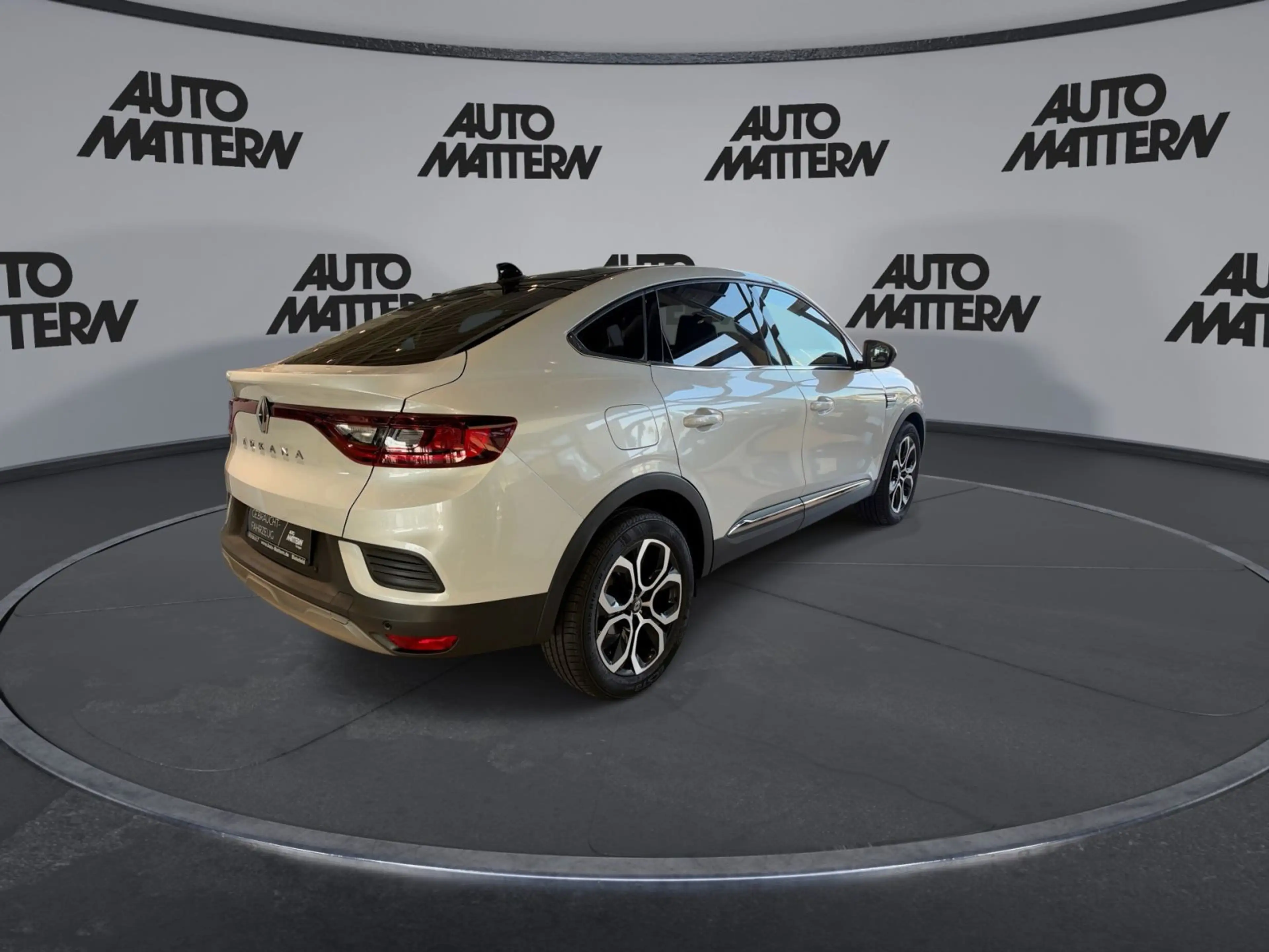 Renault Arkana 1.3 TCe 140 Mild-Hybrid Techno — photo 8