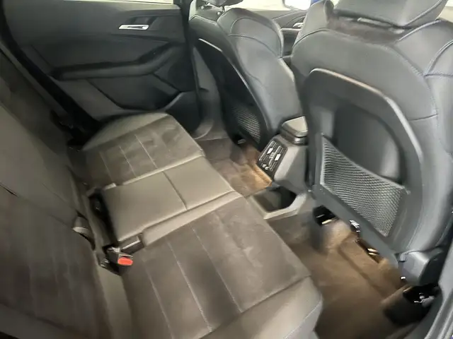 BMW 2 Series view 8