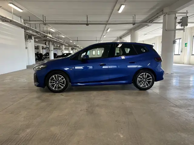 BMW 2 Series view 6