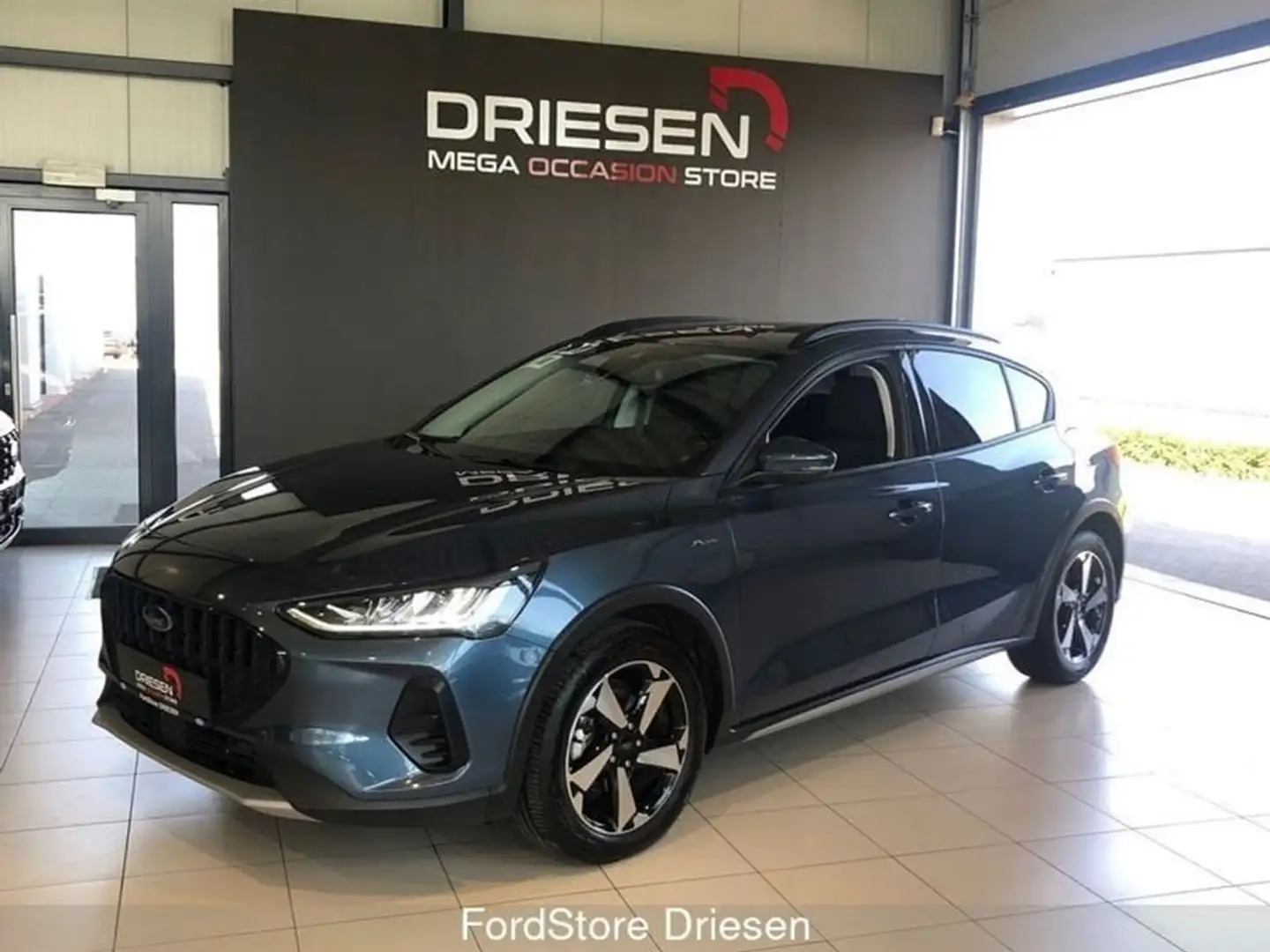 Ford Focus EcoBoost mHEV Active   BIJ DRIESEN IN BREE   089/4 Bleu - 1