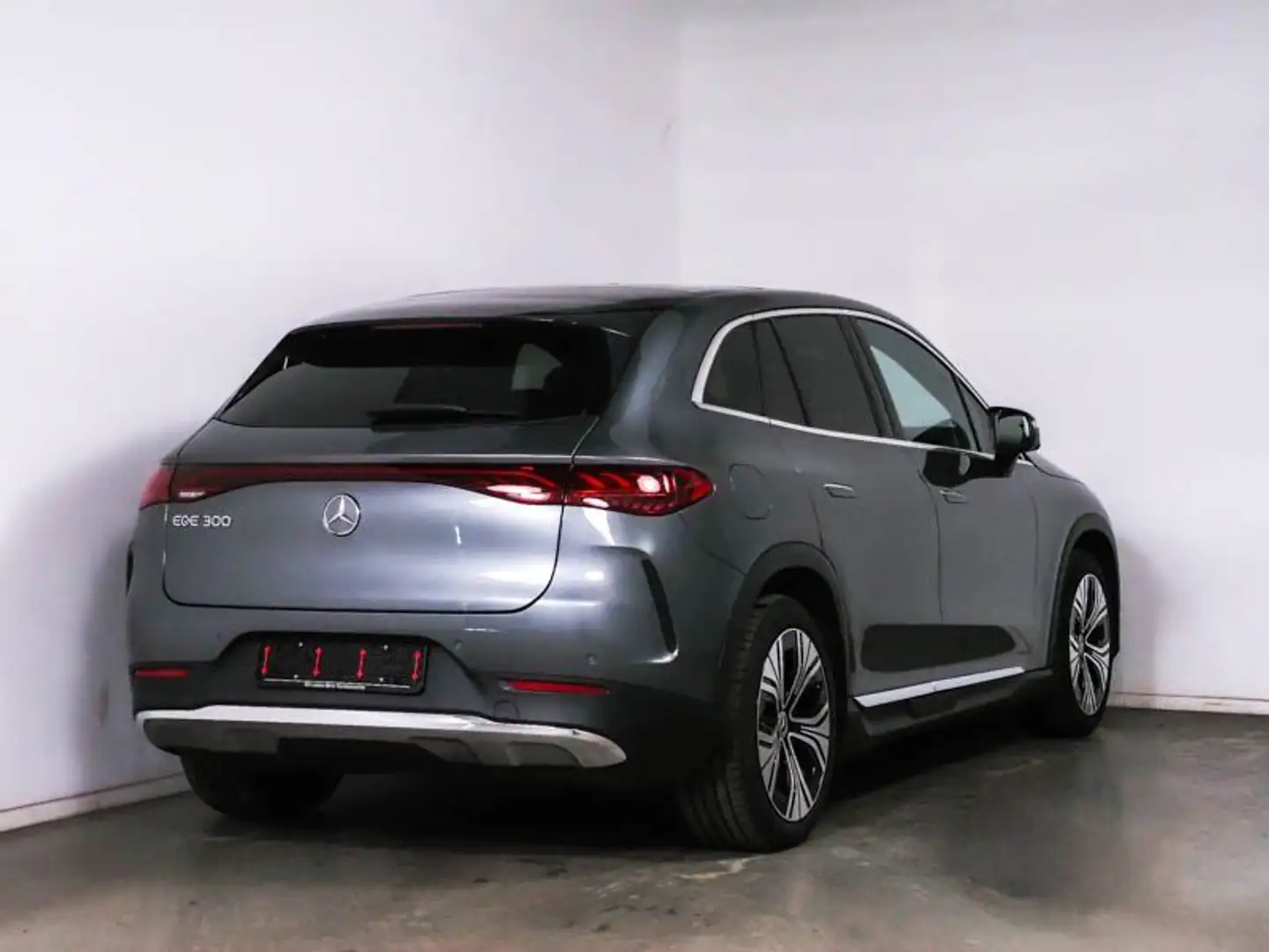 Mercedes-Benz EQE SUV EQE 300 Electric Art 4xSHZ 360° Pano Memory 20" Grijs - 2