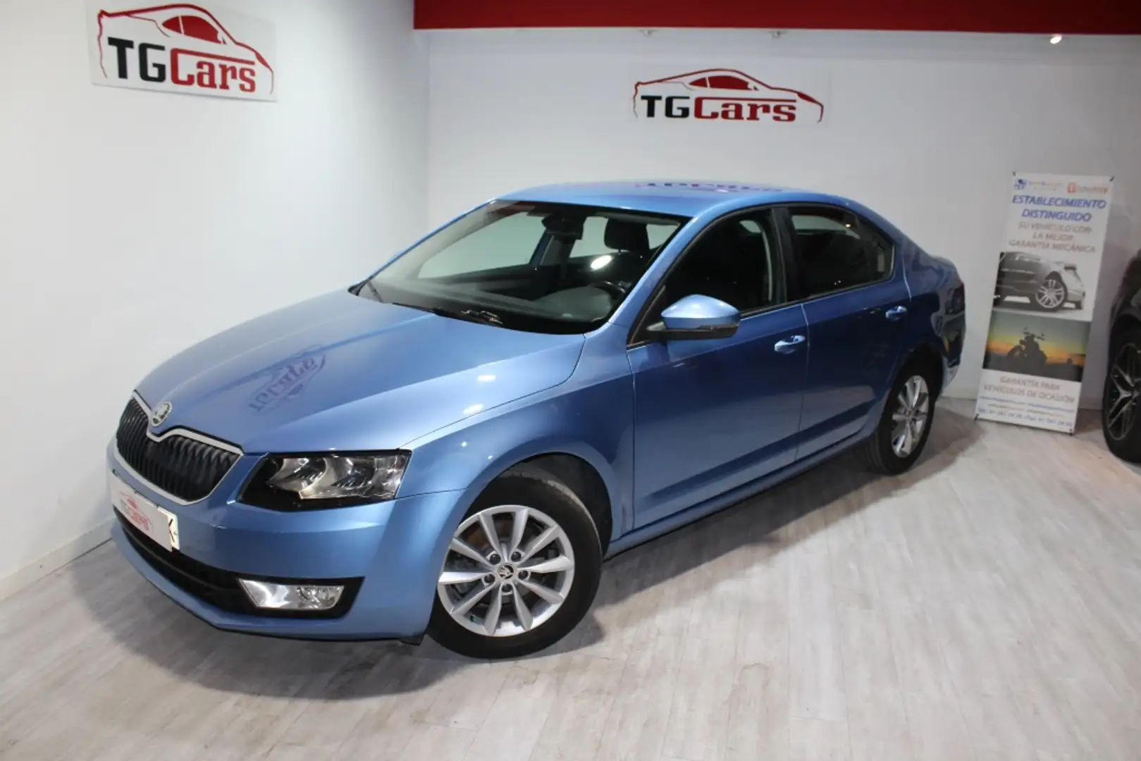 Skoda Octavia 1.6TDI CR Ambition DSG 105 Bleu - 2