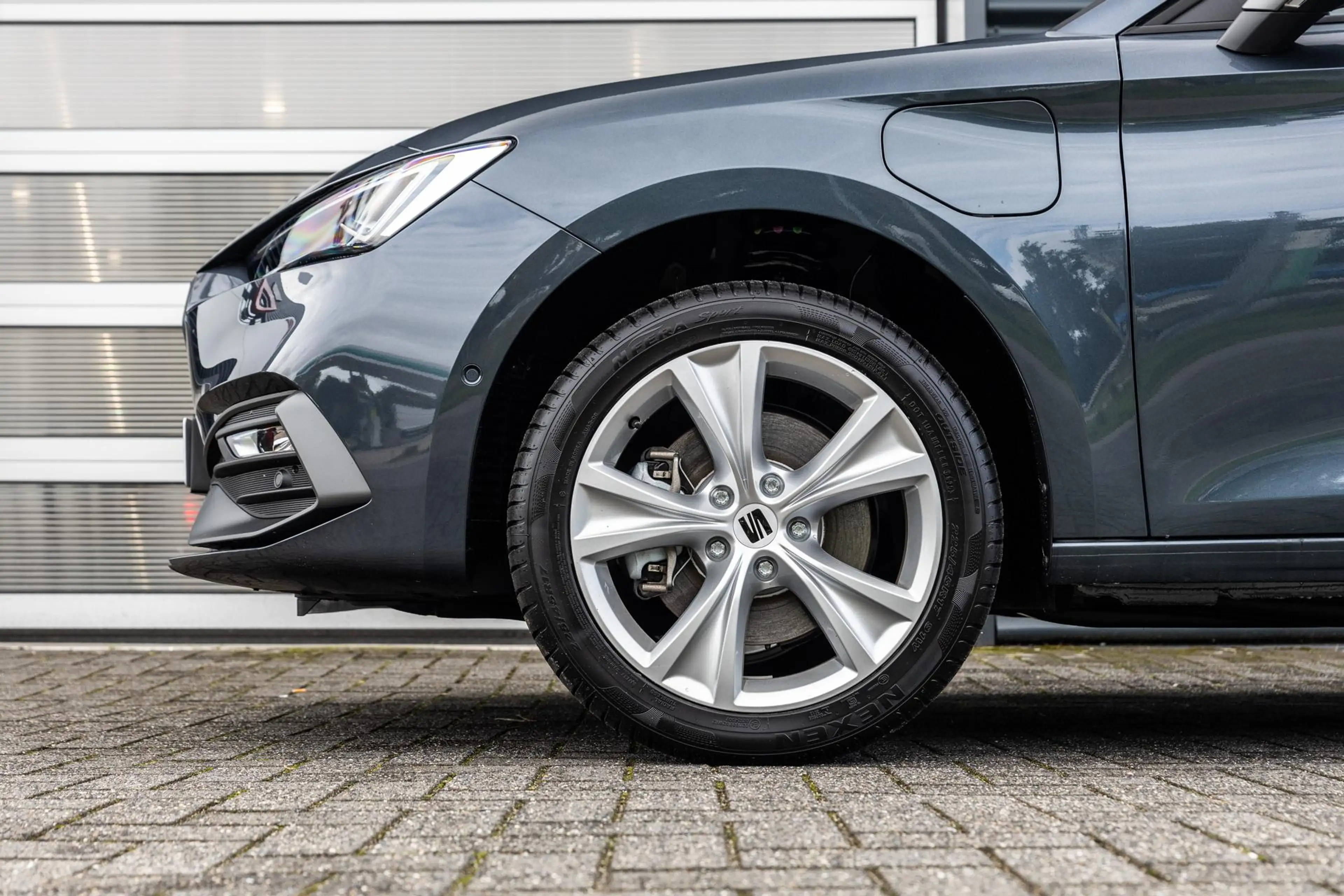 SEAT Leon e-Hybrid Sportstourer 1.5 TSI 204pk DSG FR Business | Velge — photo 13