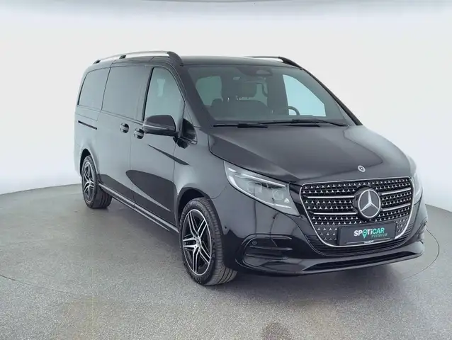 Mercedes-Benz V-Class view 3