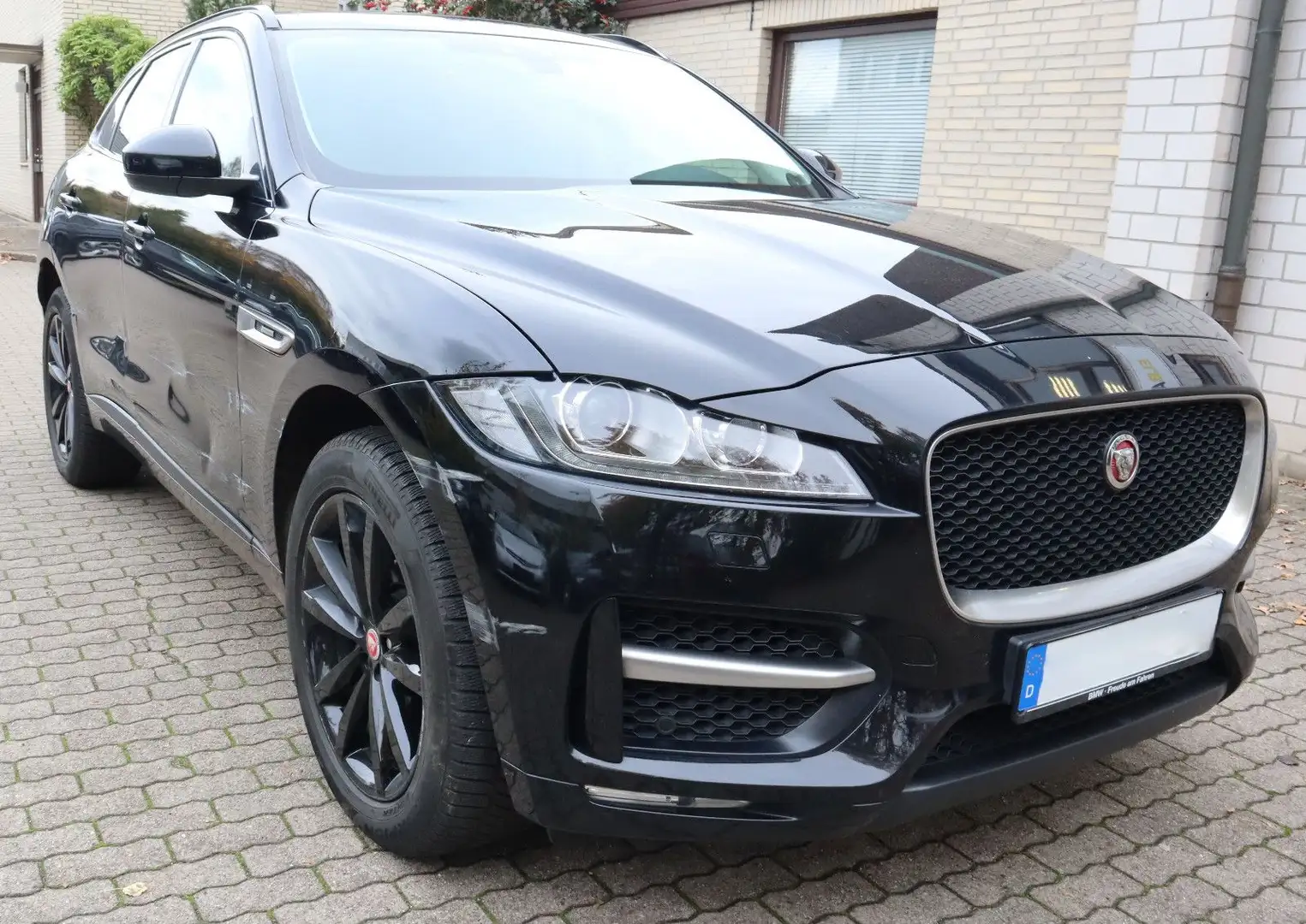 Jaguar F-Pace R-Sport AWD Navi/Meridian/Pano/LED/2.Hand Noir - 1