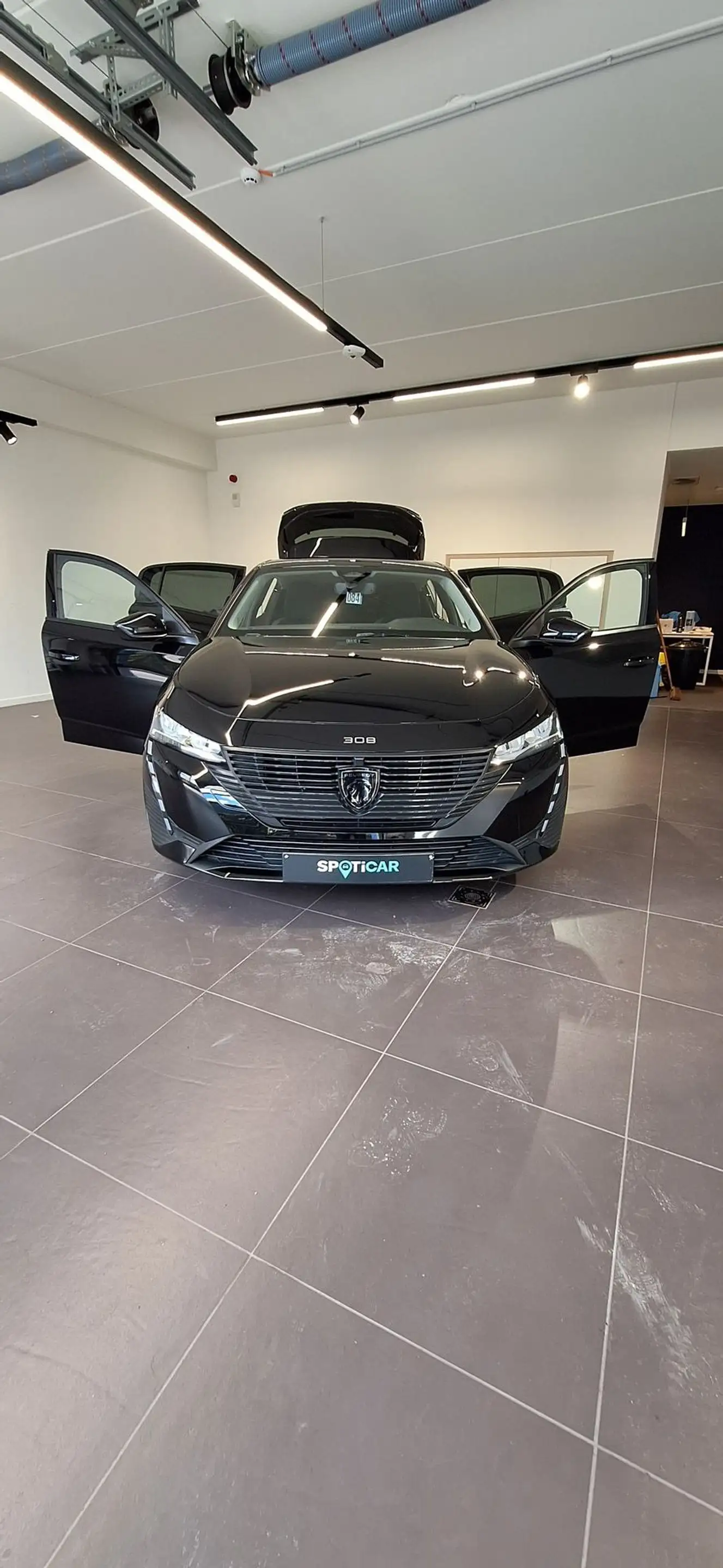 Peugeot 308 PureTech S&S Allure EAT8 — photo 8
