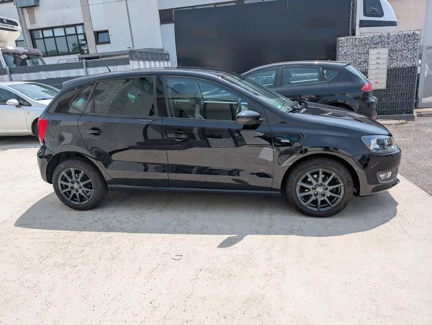 Volkswagen Polo V Match Sitzheizung, Teilleder,PDC,Tempomat Schwarz - 2