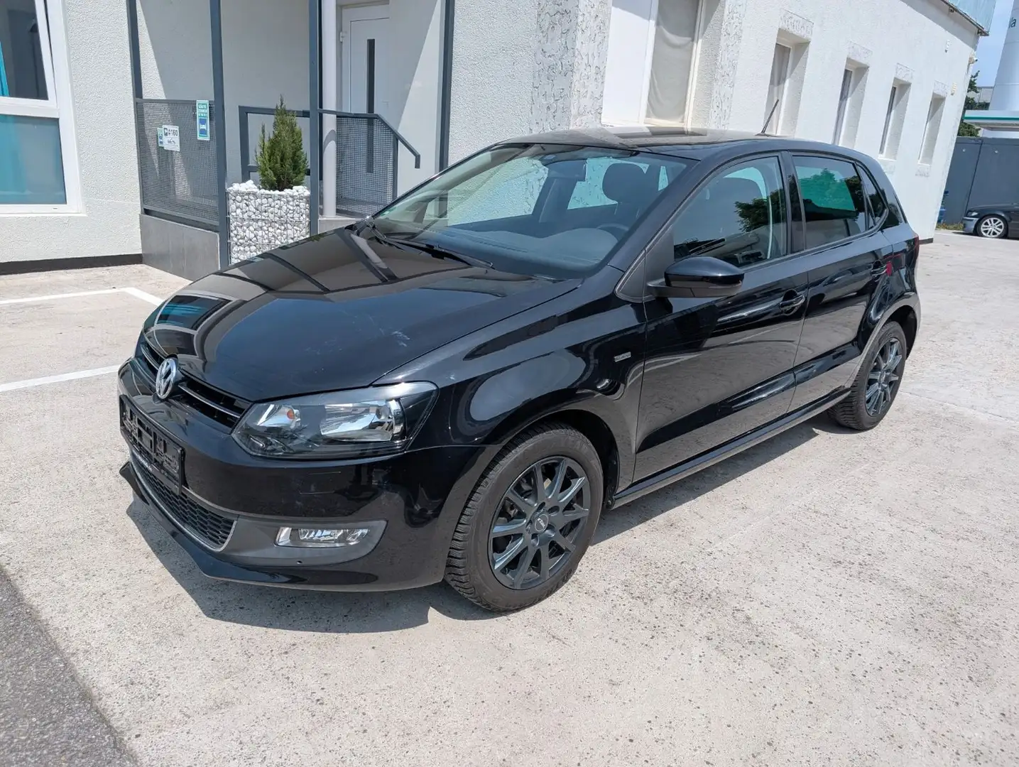 Volkswagen Polo V Match Sitzheizung, Teilleder,PDC,Tempomat Schwarz - 1