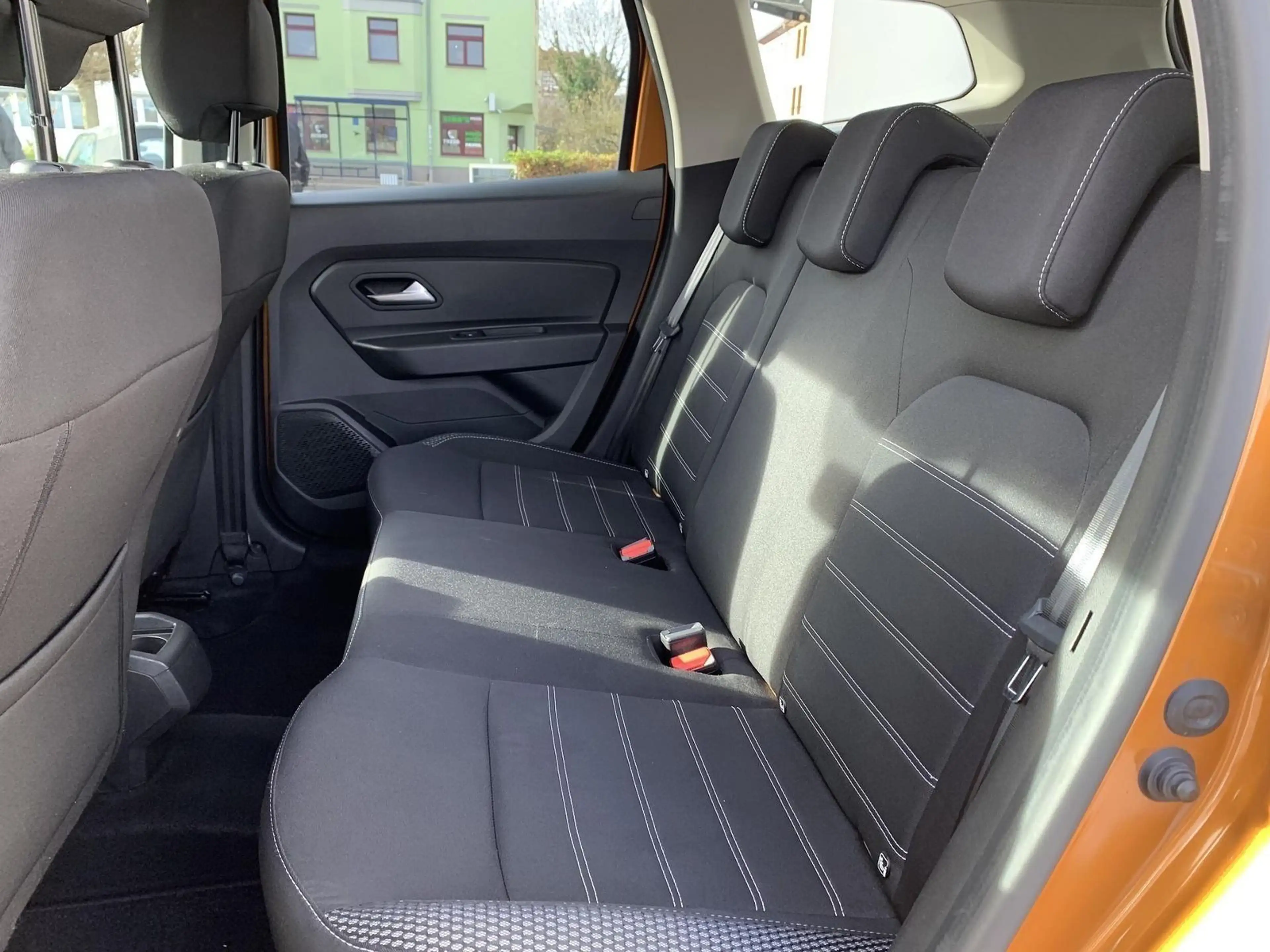 Dacia Duster Prestige 150 AHK+Klimaaaut+Navi+Sitzhz — photo 10